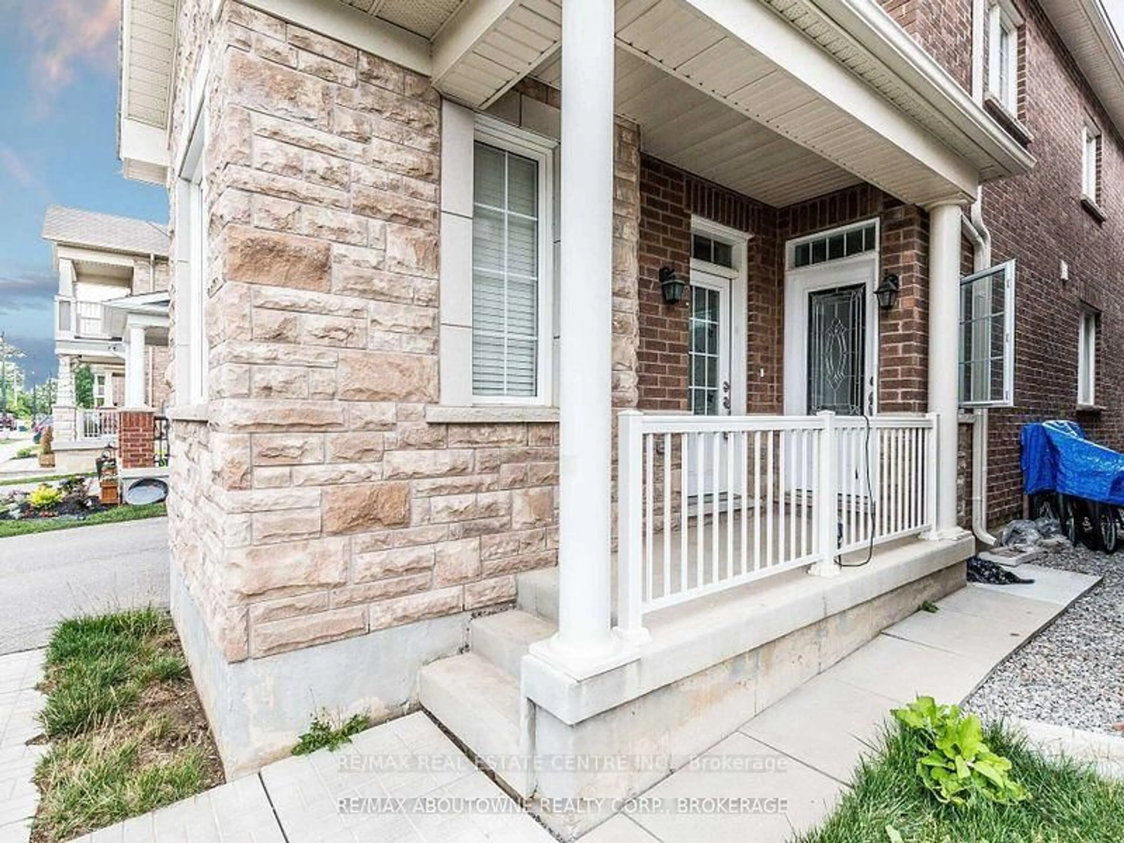 Home with brick exterior material, street for 353 CEDAR HEDGE Rd, Milton Ontario L9T 8Y4