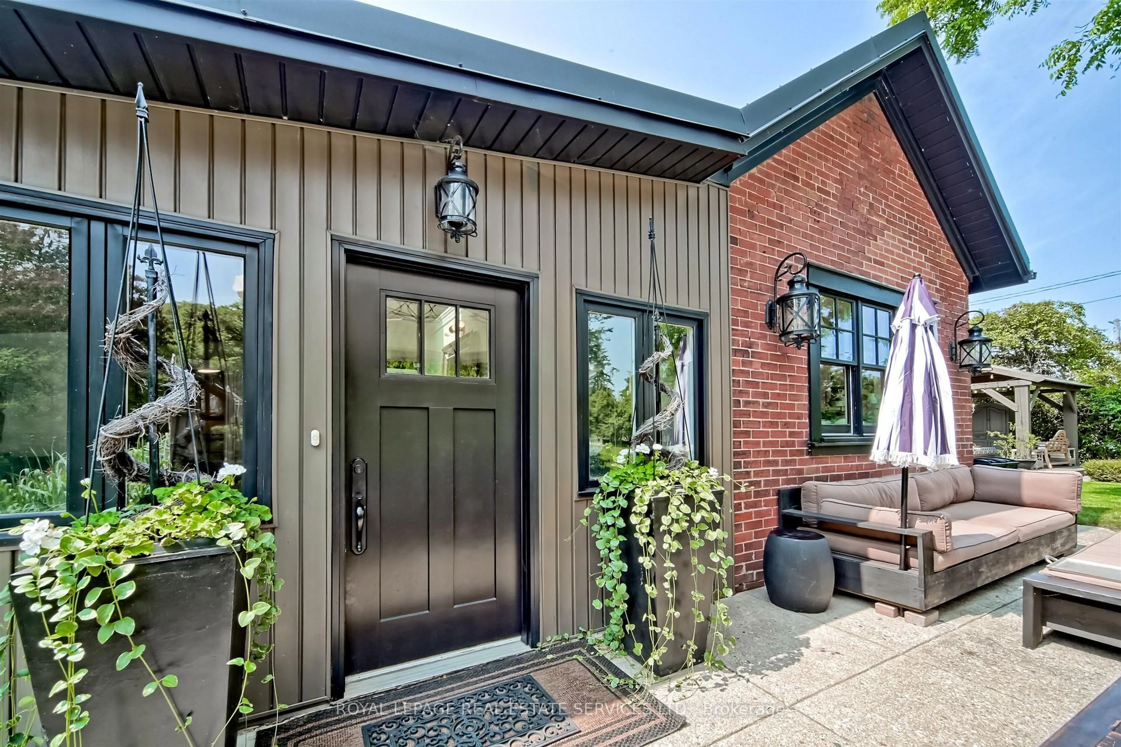 Home with brick exterior material, street for 11 Main St, Milton Ontario L0P 1B0