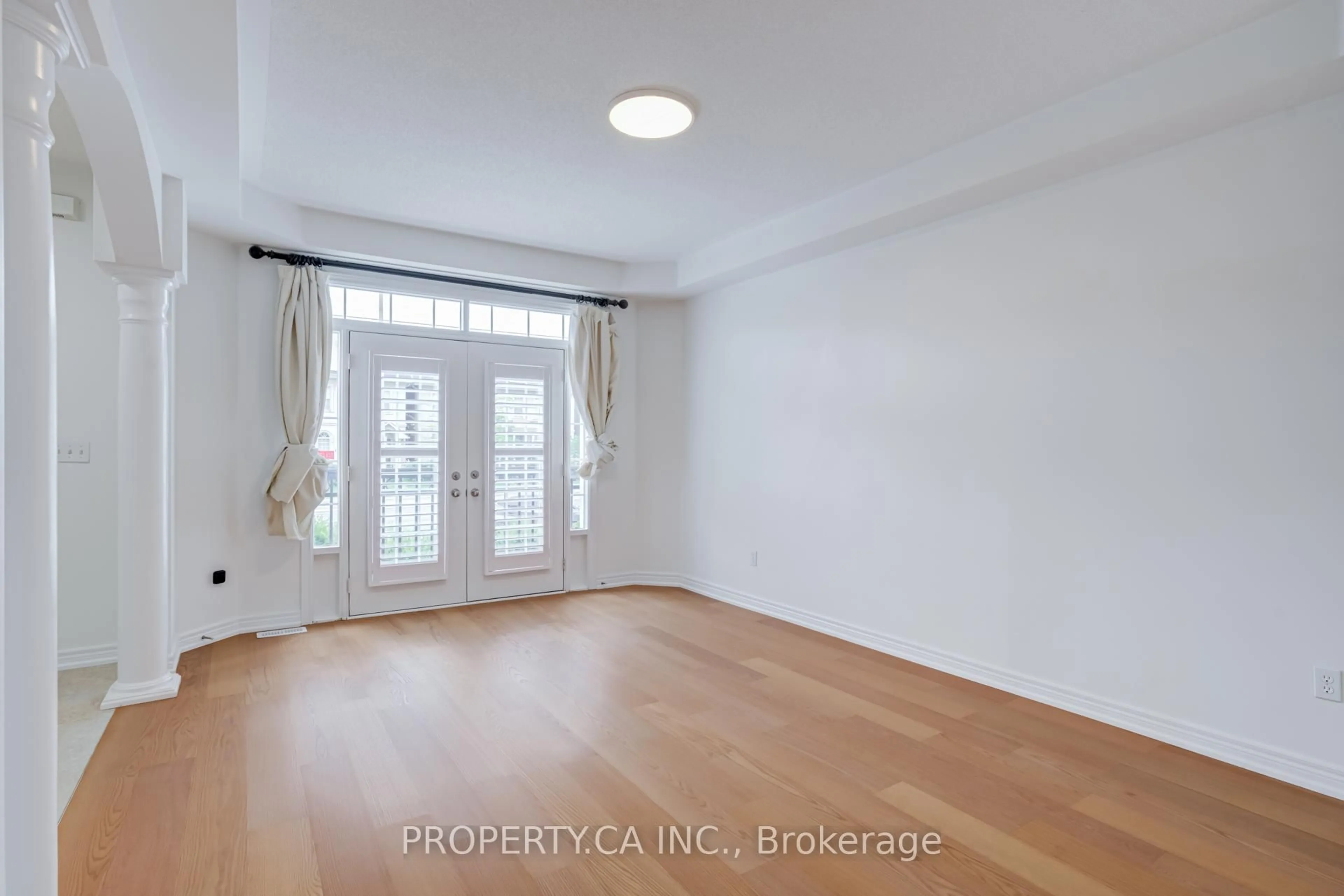 A pic of a room for 3347 Eglinton Ave, Mississauga Ontario L5M 7W8