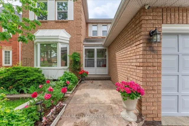 16 Major William Sharpe Dr, Brampton 5