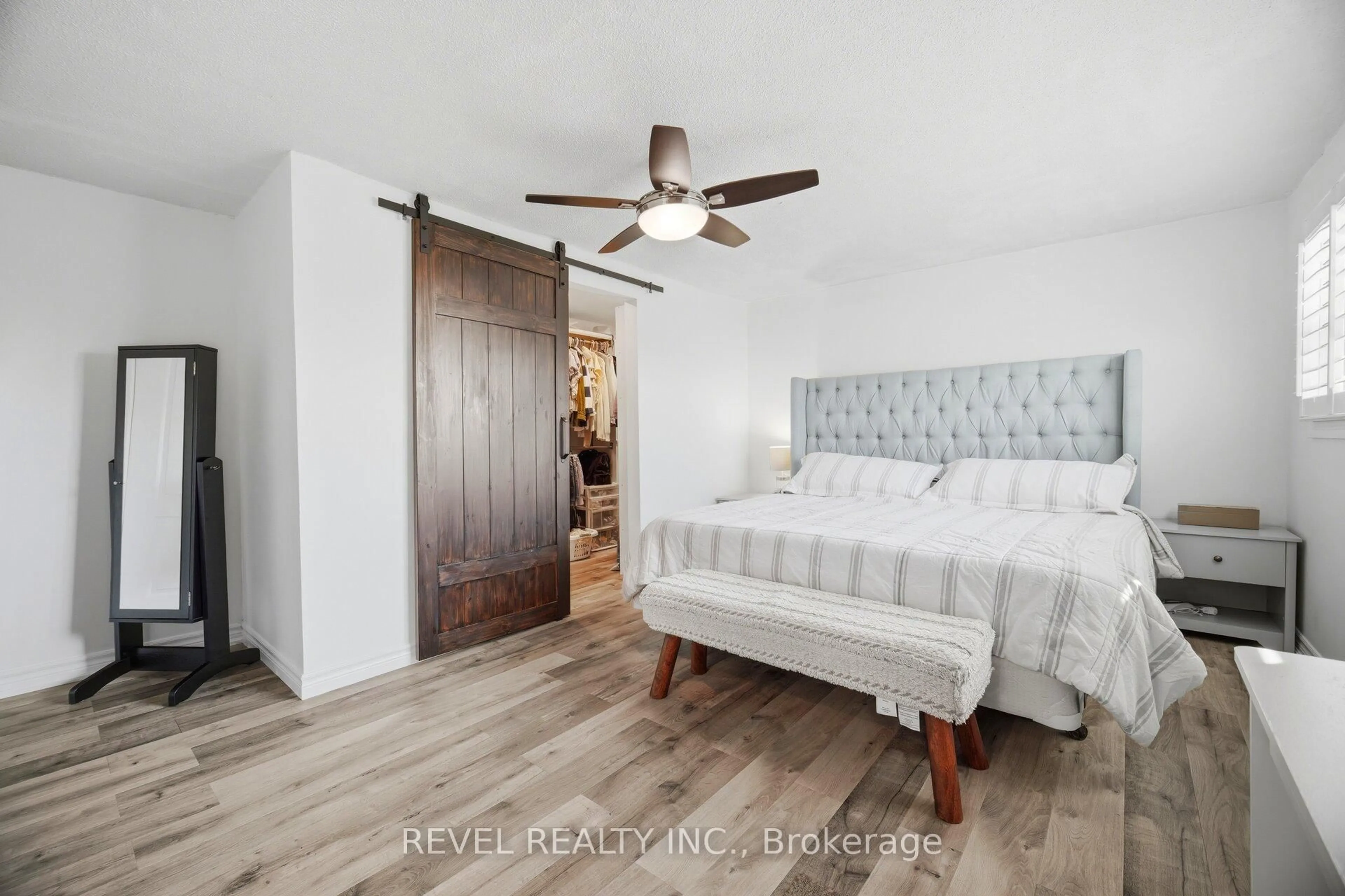 Bedroom with bed, wood/laminate floor for 477 Bell St, Milton Ontario L9T 4R6