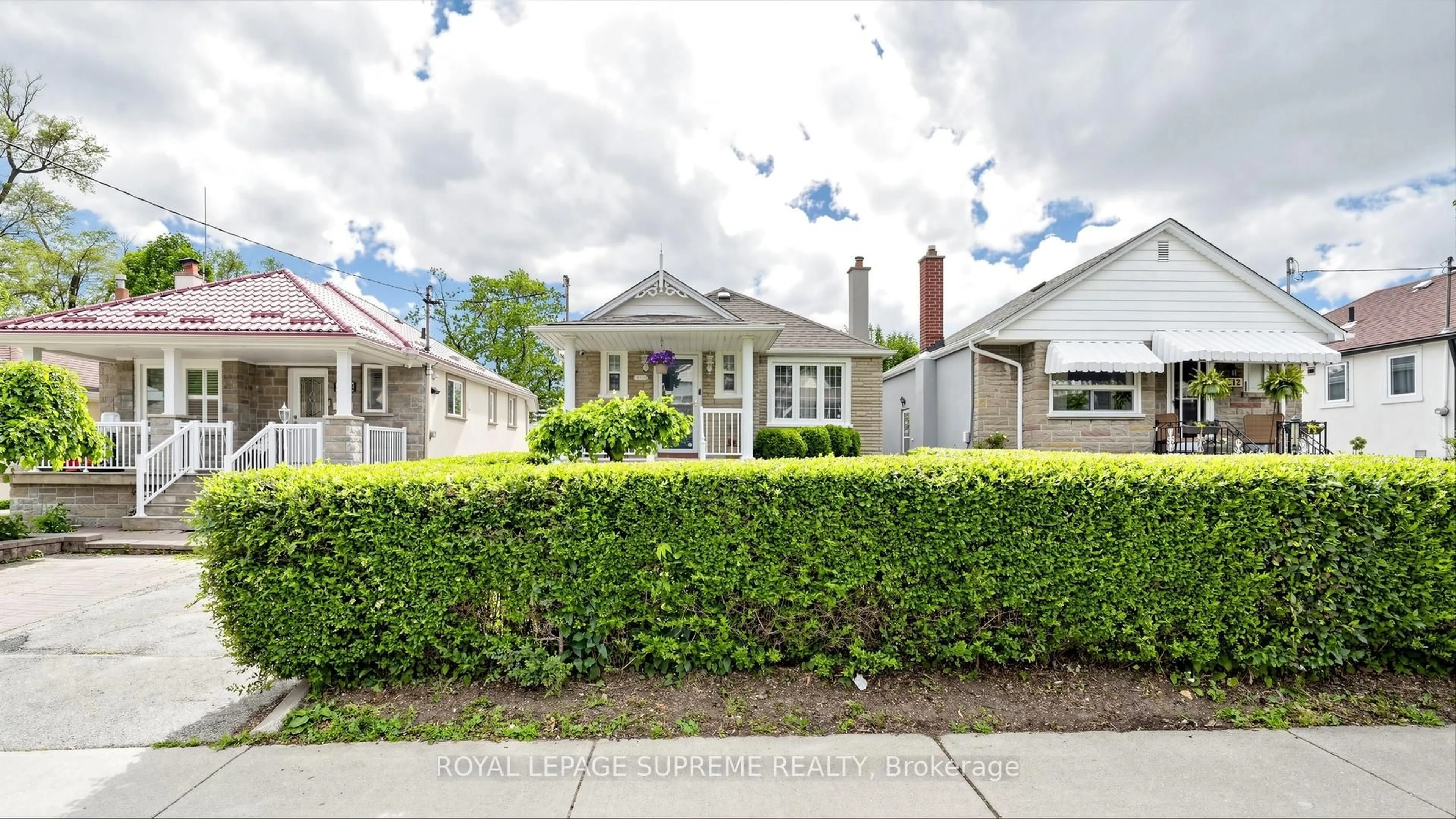Unknown for 610 Mcroberts Ave, Toronto Ontario M6E 4R7