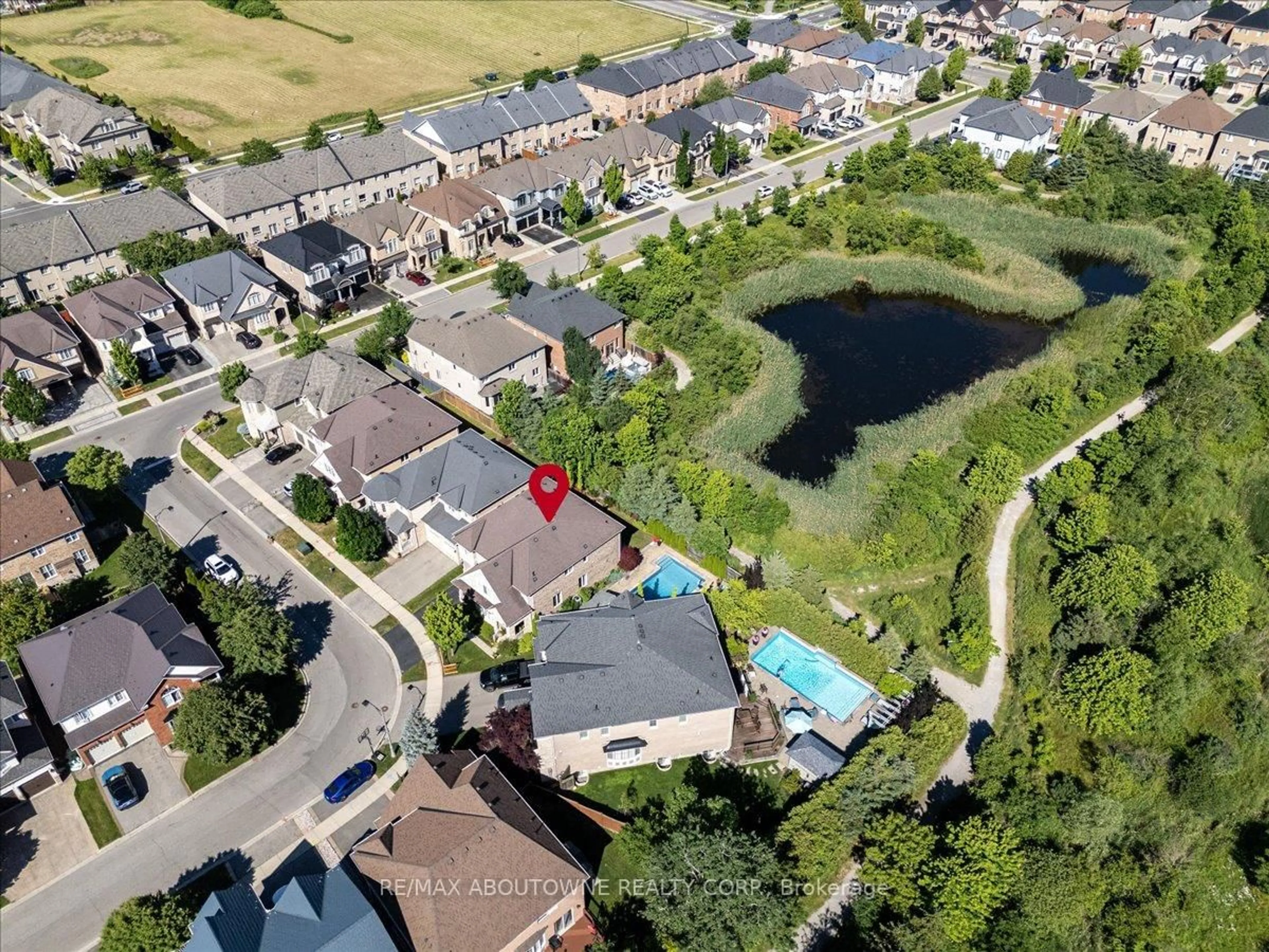 A pic from outside/outdoor area/front of a property/back of a property/a pic from drone, water/lake/river/ocean view for 2383 Calloway Dr, Oakville Ontario L6M 0C1