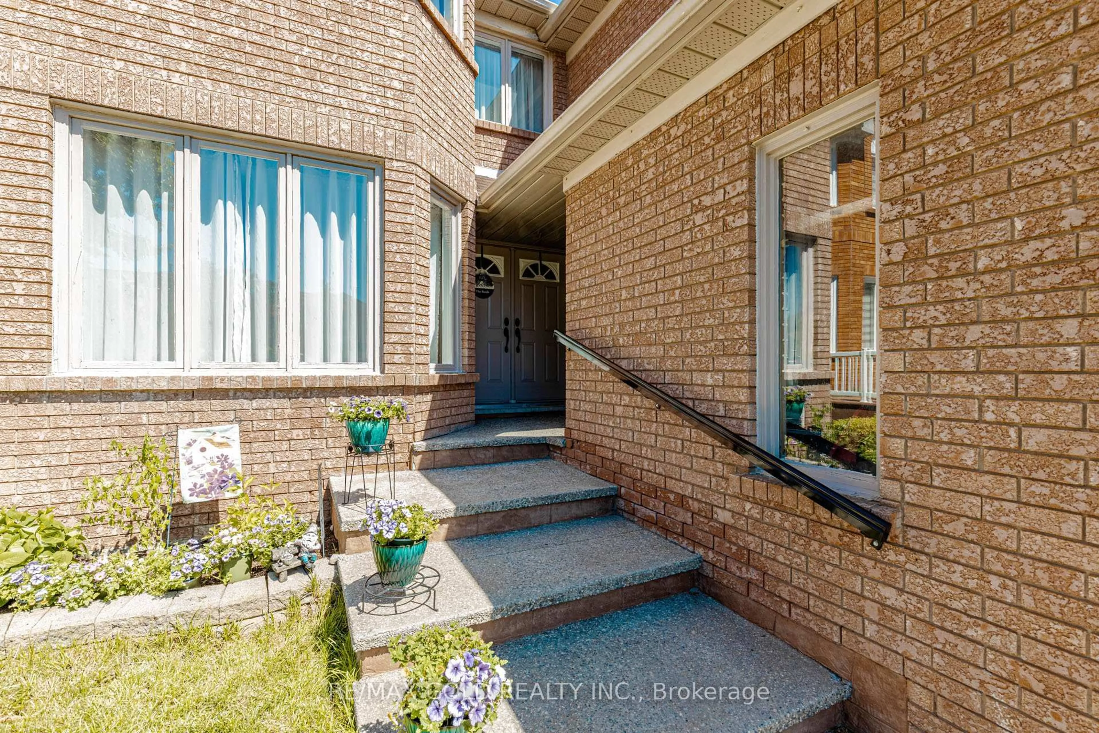 Home with brick exterior material, street for 25 Adirondack Cres, Brampton Ontario L6R 1E5