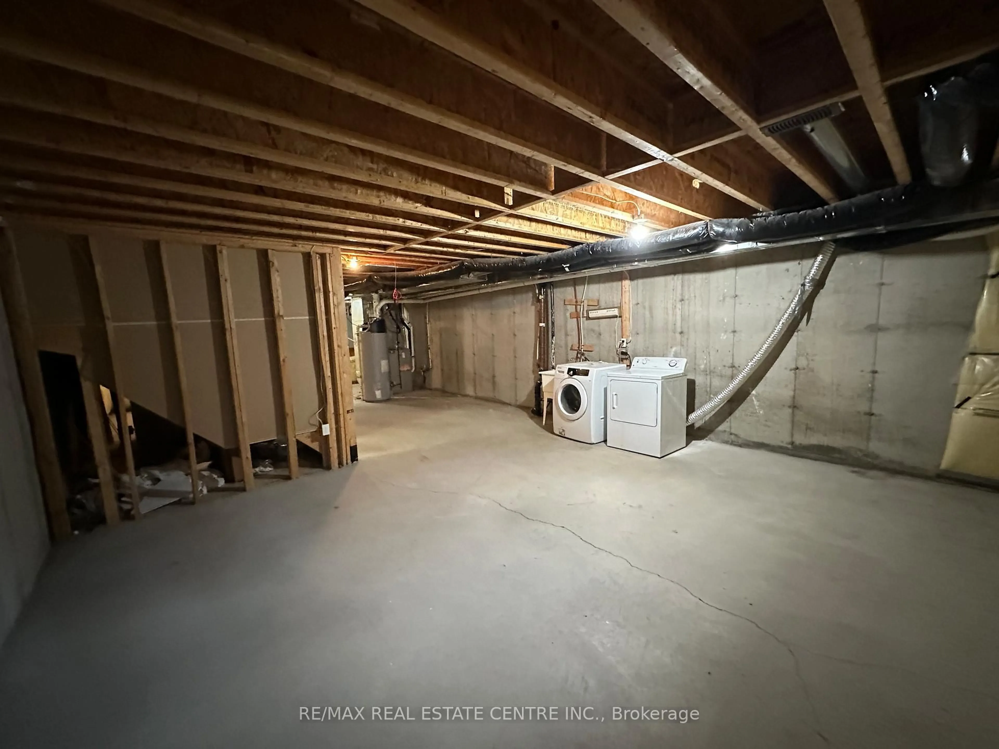 A pic of a room for 2491 Postmaster Dr, Oakville Ontario L6M 0L5