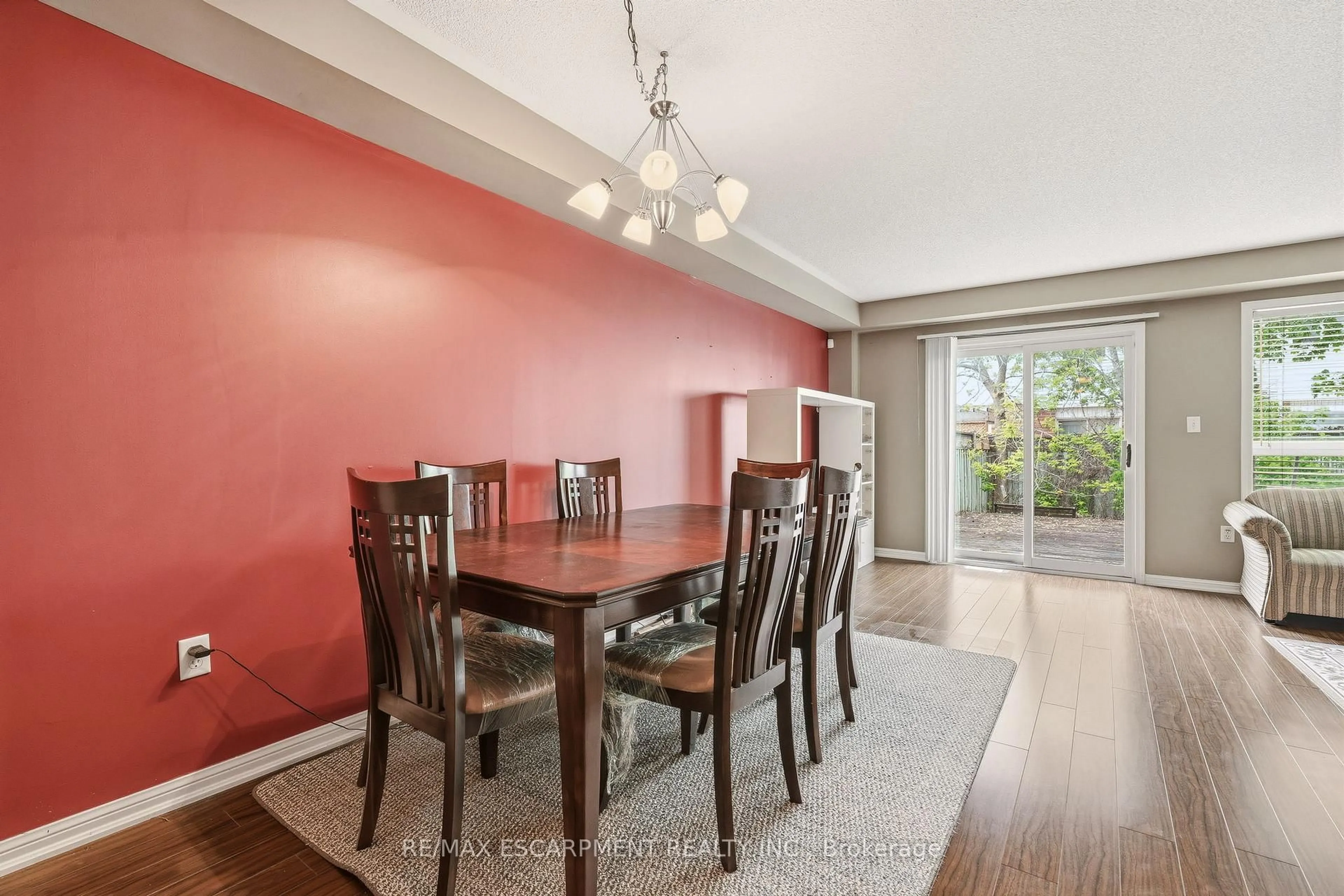 Dining room, wood/laminate floor for 4413 Peter Dr, Burlington Ontario L7L 6S6