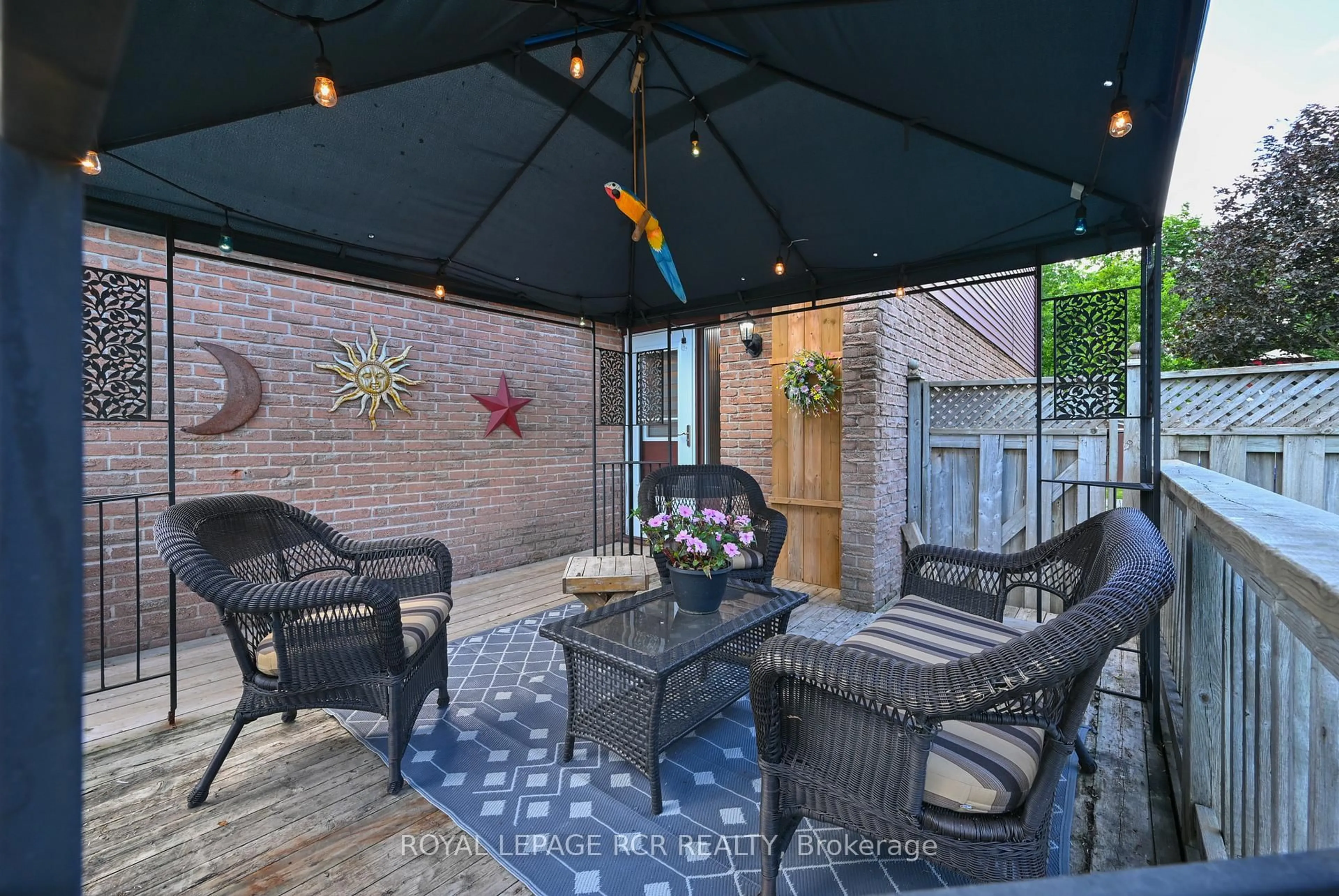 Patio, street for 109 Century Dr, Orangeville Ontario L9W 3S2