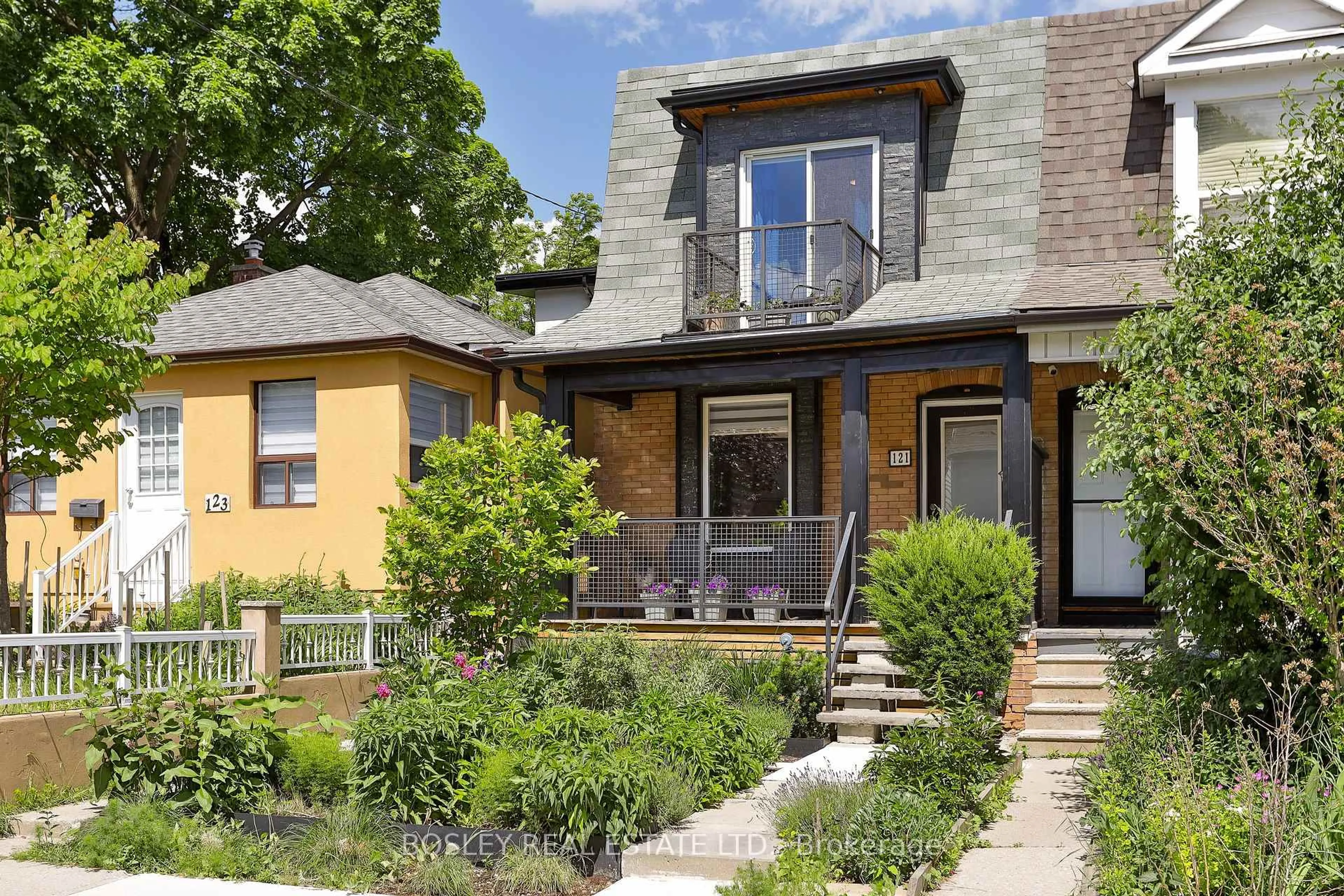 Home with brick exterior material, street for 121 Blackthorn Ave, Toronto Ontario M6N 3H4