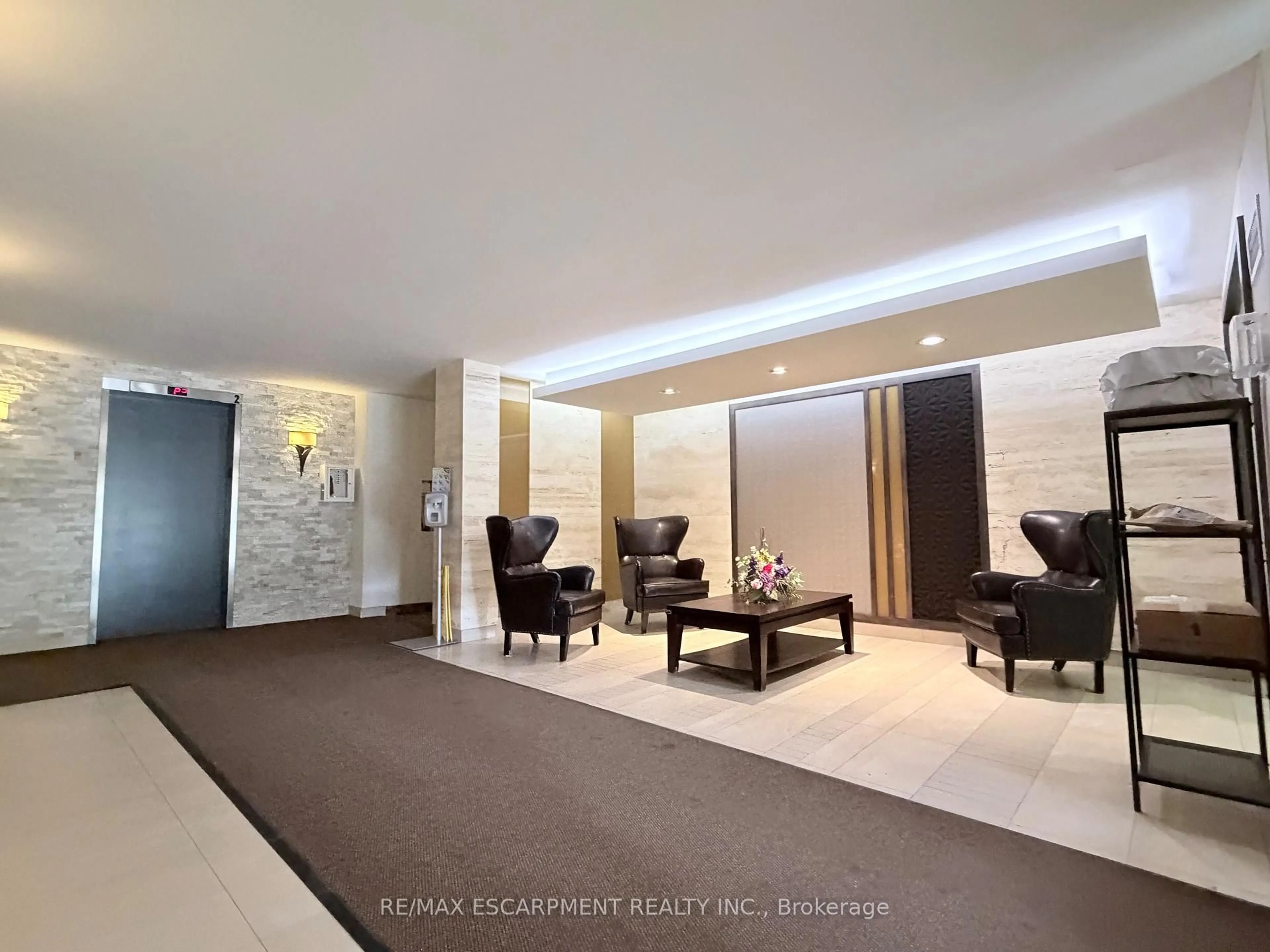 Lobby for 1415 Ghent Ave #705, Burlington Ontario L7S 1X4