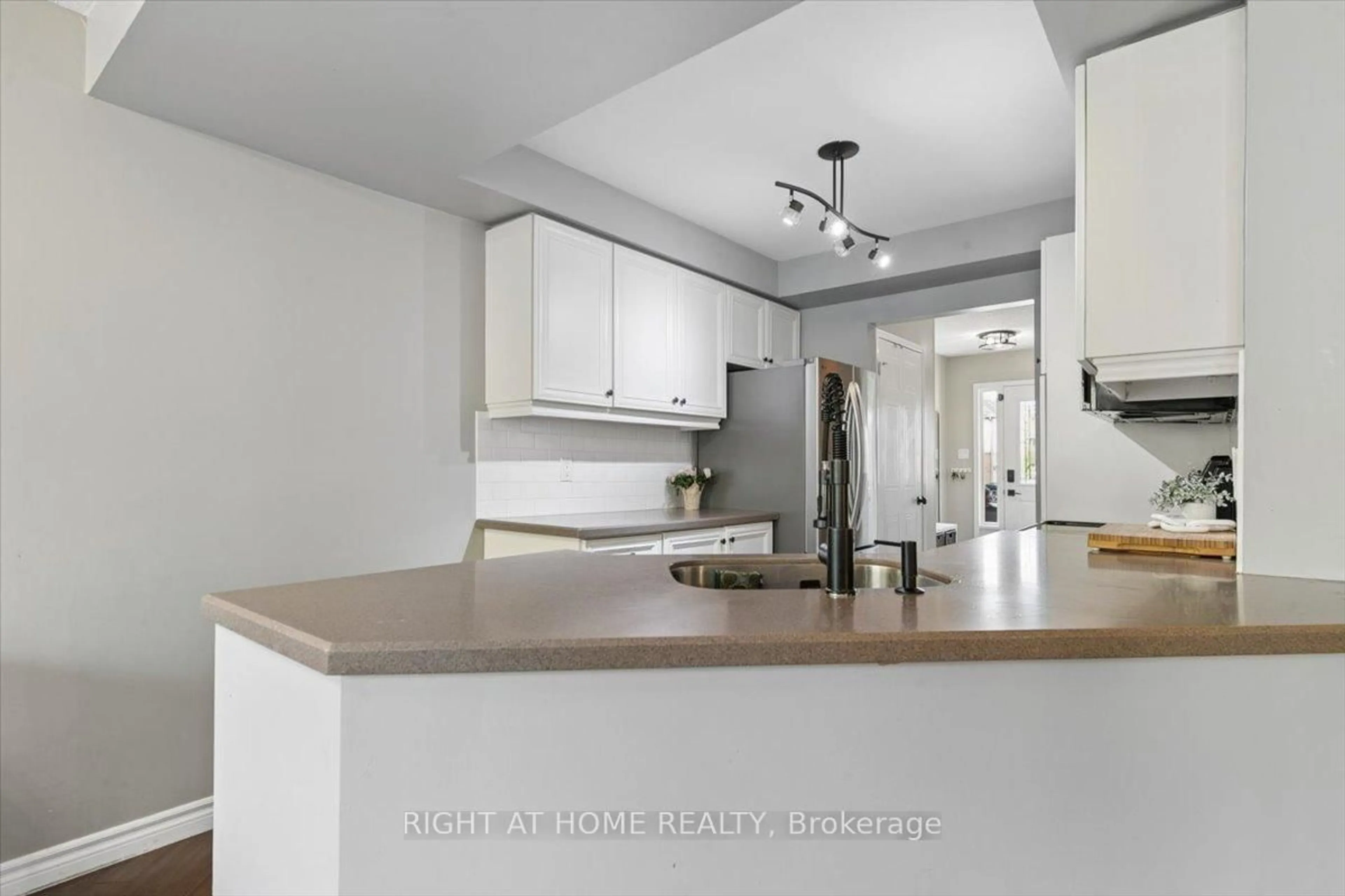 Open concept kitchen, unknown for 2960 Headon Forest Dr #22, Burlington Ontario L7M 4G5