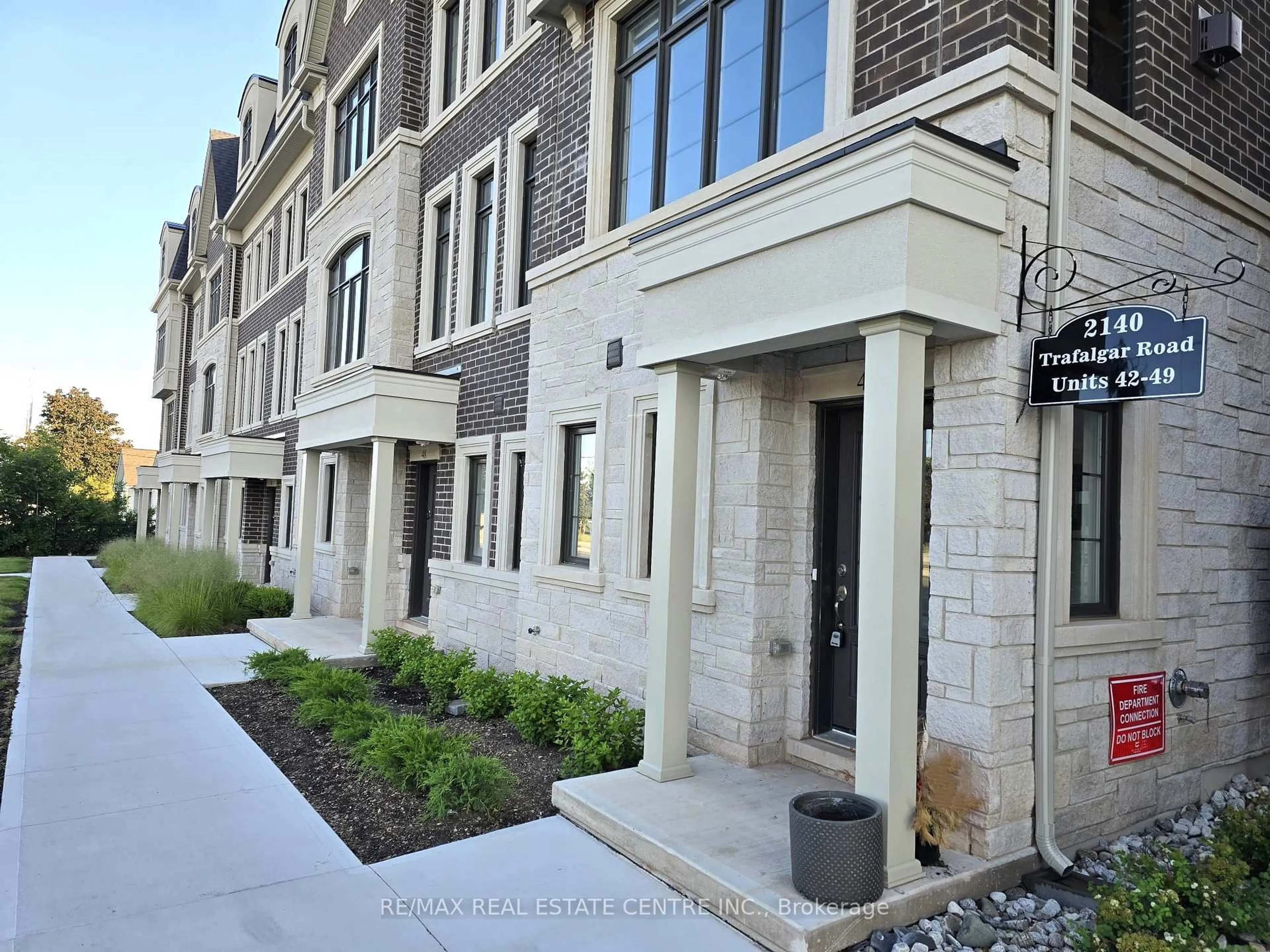 Unknown for 2140 Trafalgar Rd #49, Oakville Ontario L6H 7H2