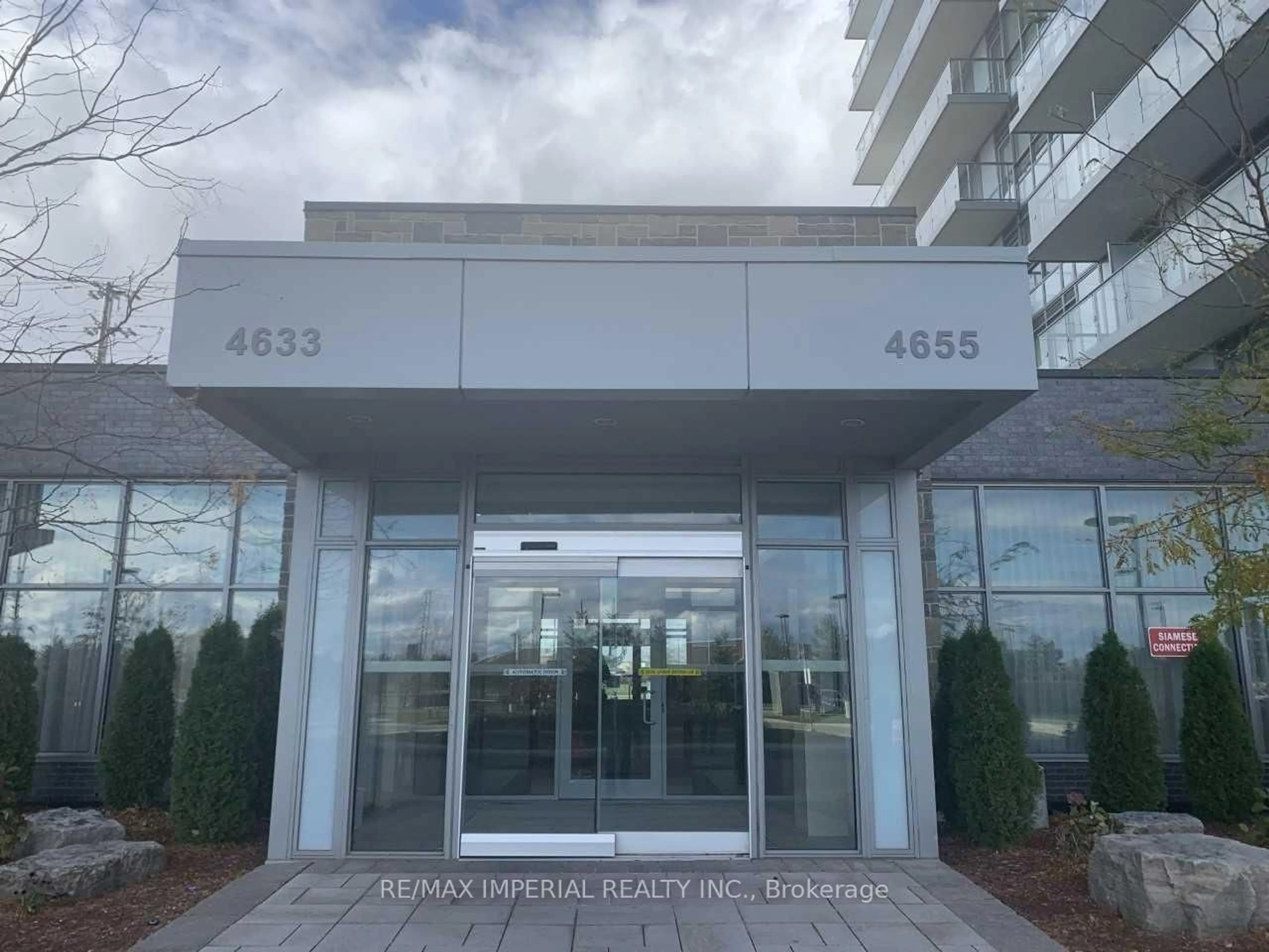Indoor foyer for 4655 Glen Erin Dr #1201, Mississauga Ontario L5M 0Z1