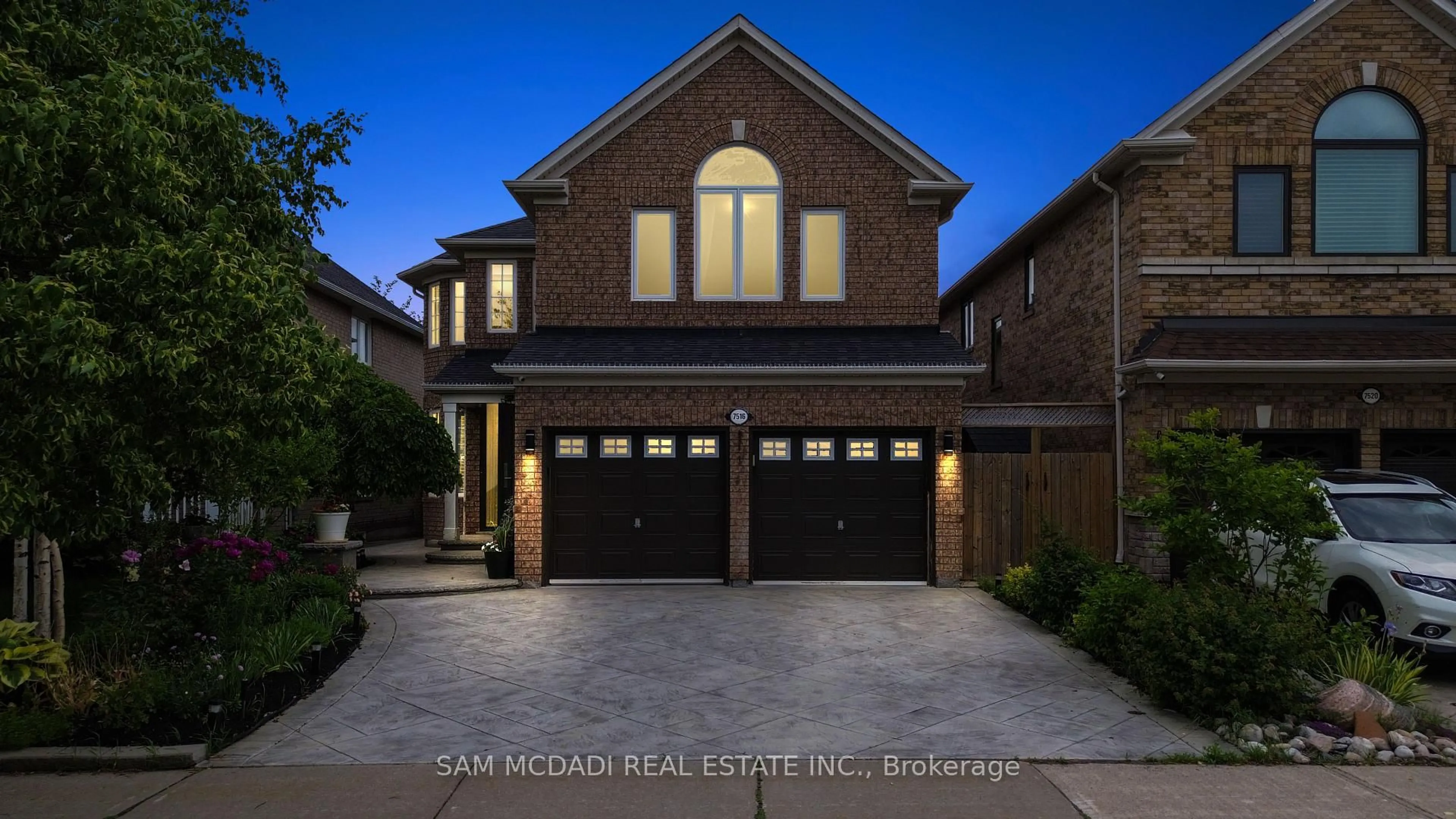 Home with brick exterior material, street for 7516 Terragar Blvd, Mississauga Ontario L5N 8H6