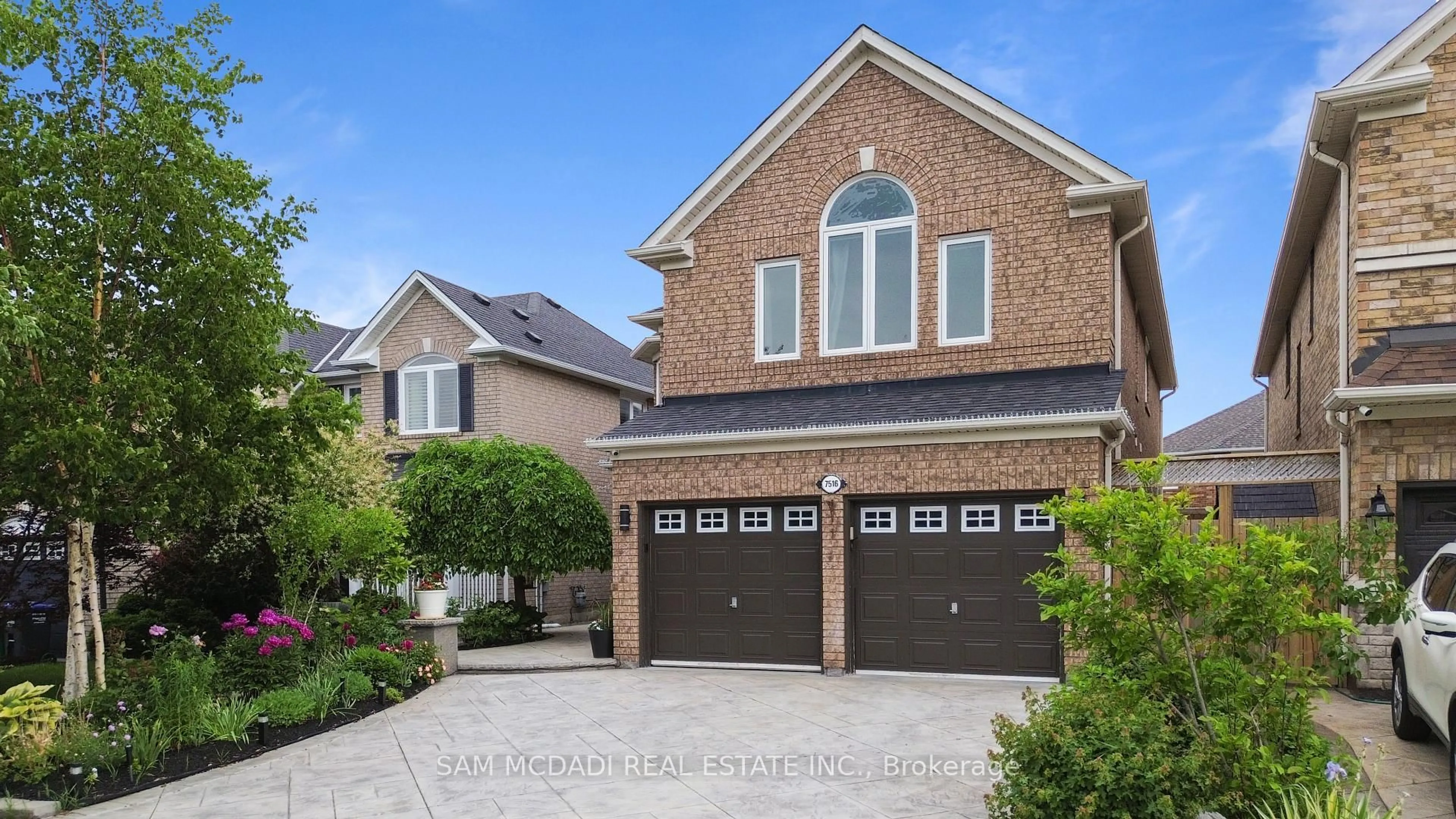 Home with brick exterior material, street for 7516 Terragar Blvd, Mississauga Ontario L5N 8H6