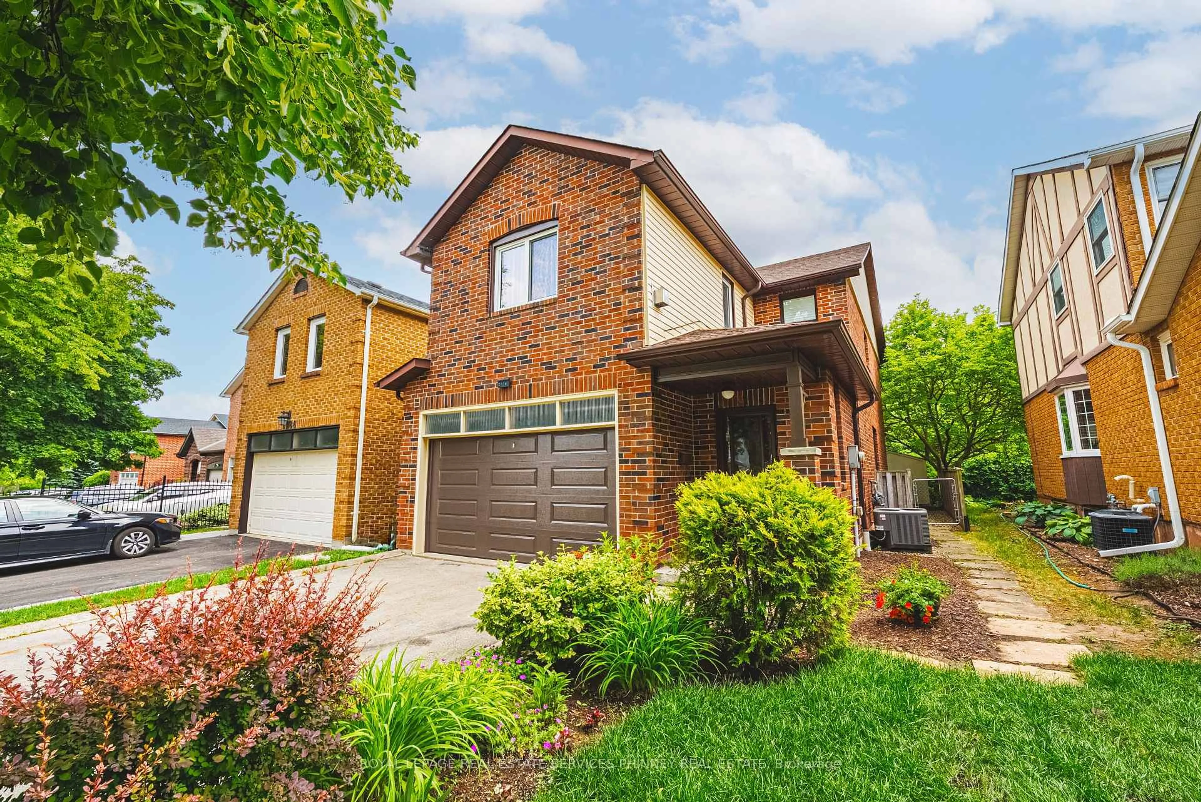 Home with brick exterior material, street for 2188 Margot St, Oakville Ontario L6H 3M1