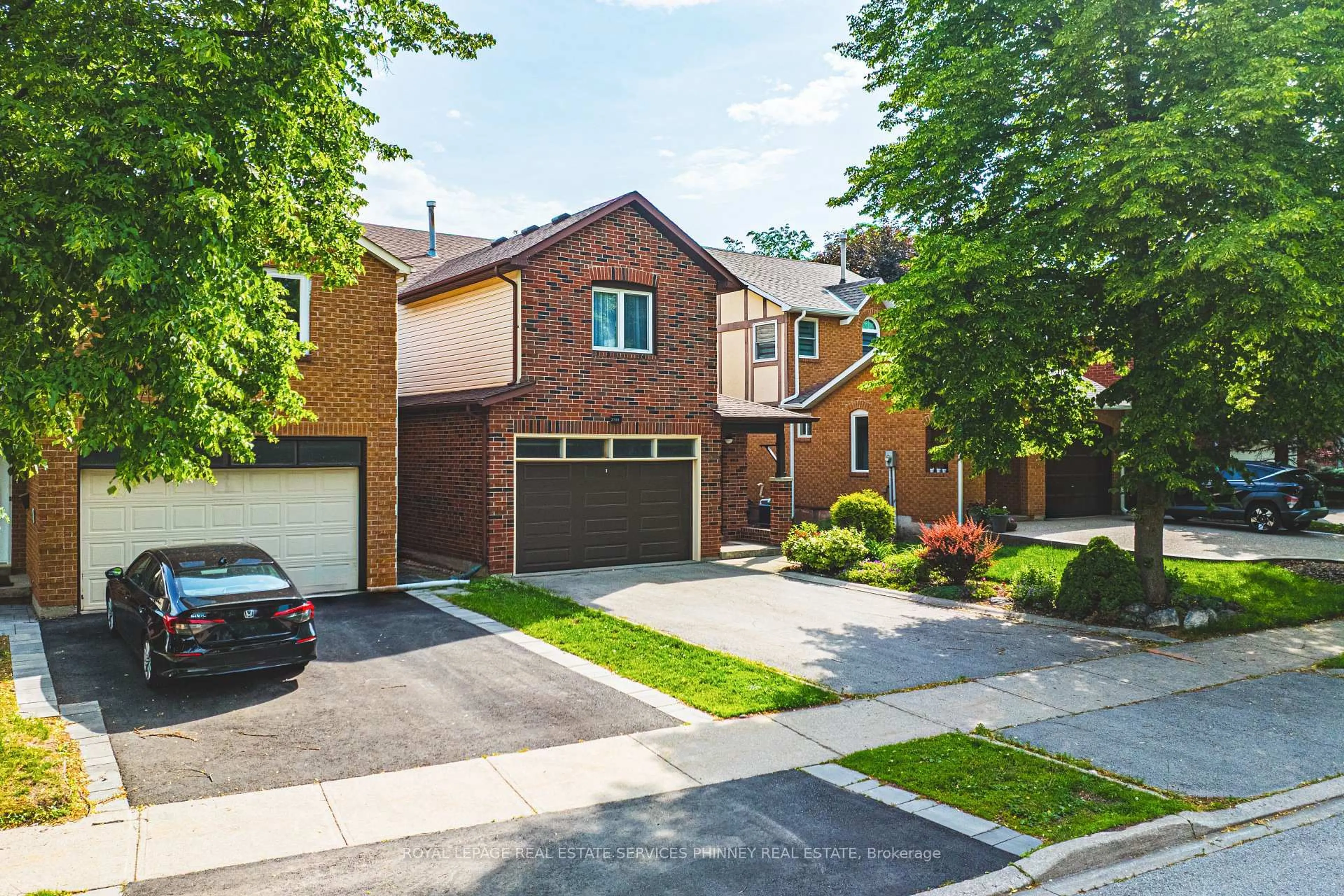Home with brick exterior material, street for 2188 Margot St, Oakville Ontario L6H 3M1