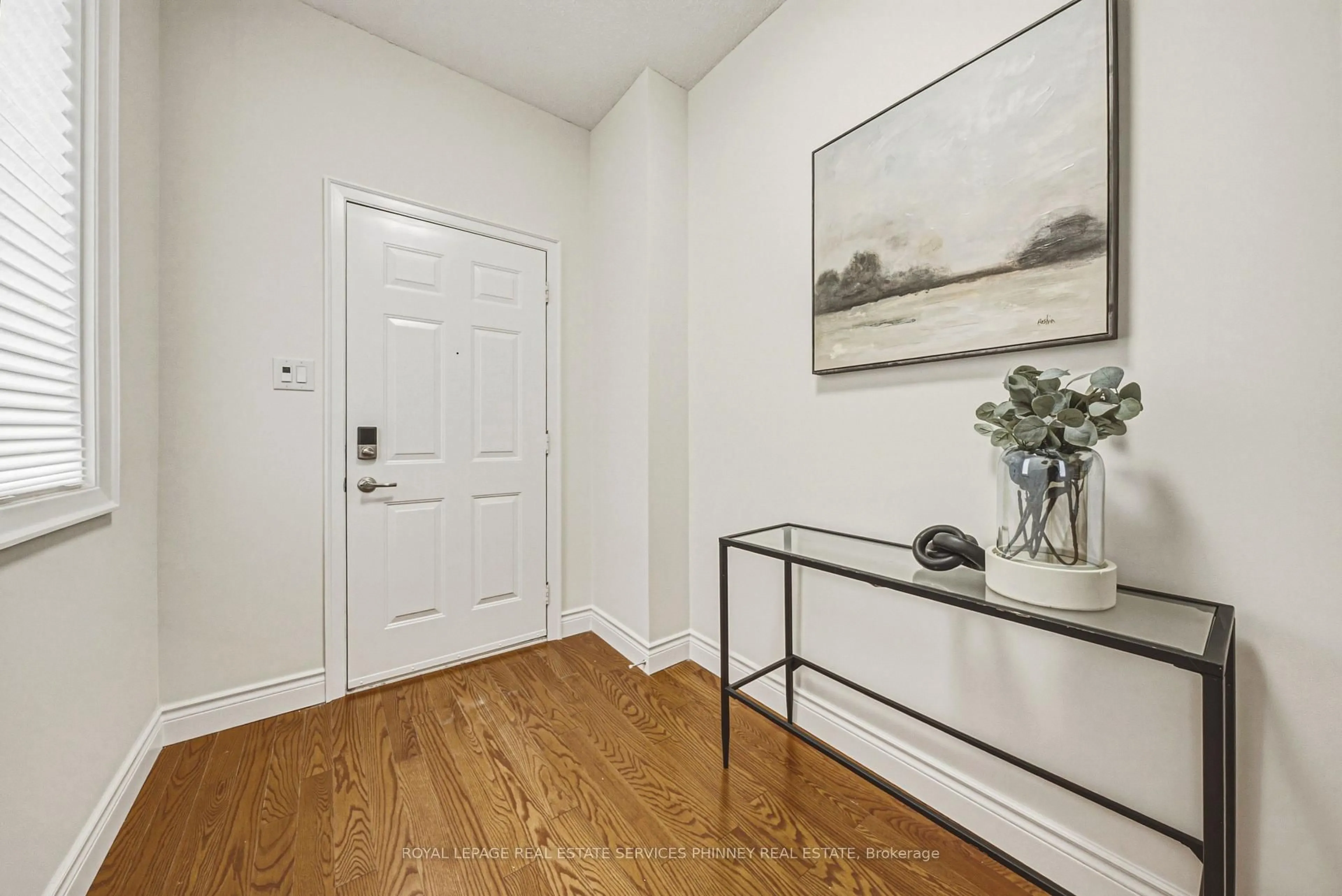 Indoor entryway for 2188 Margot St, Oakville Ontario L6H 3M1