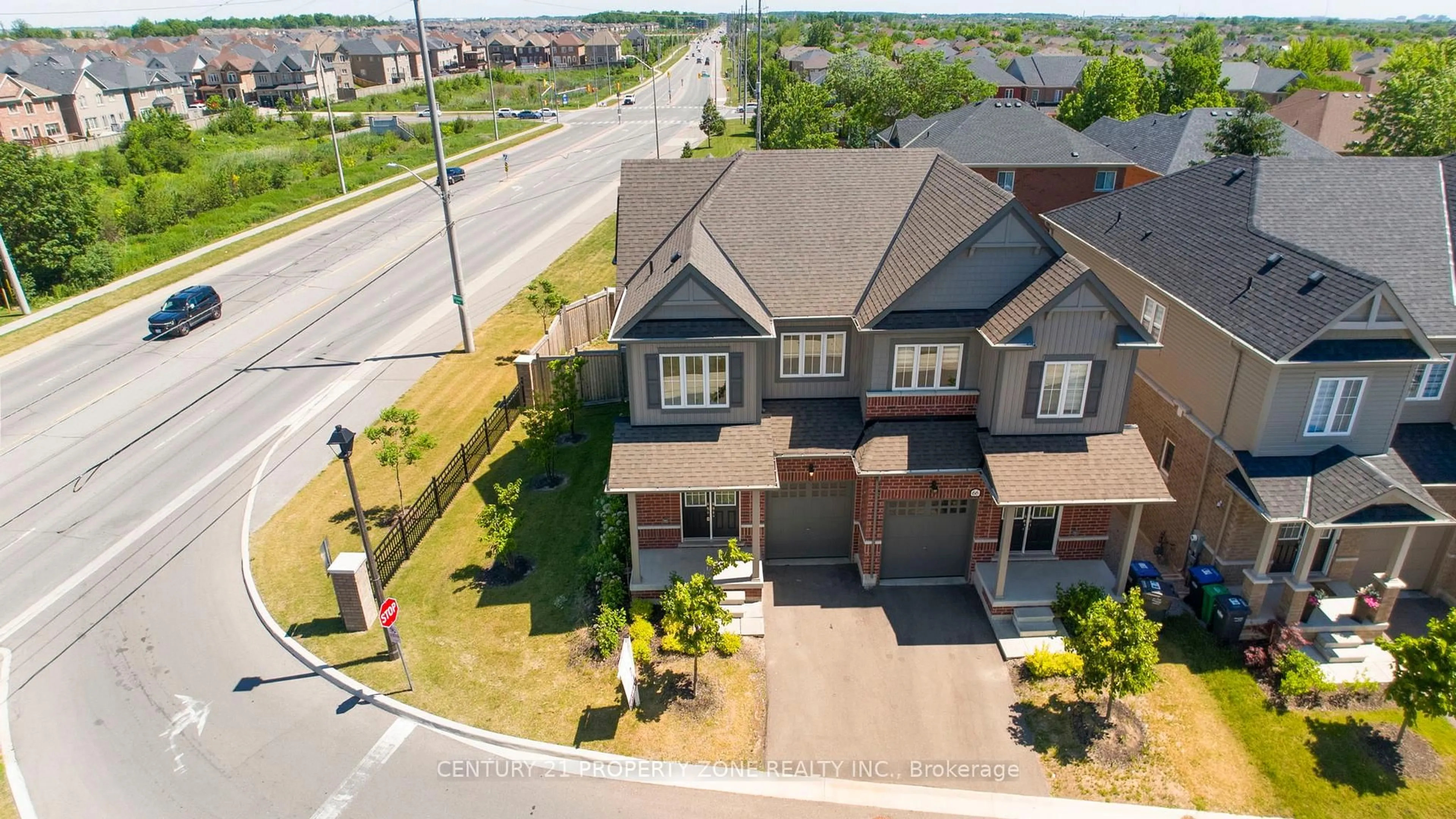 A pic from outside/outdoor area/front of a property/back of a property/a pic from drone, street for 68 Brixham Lane, Brampton Ontario L7A 5K2