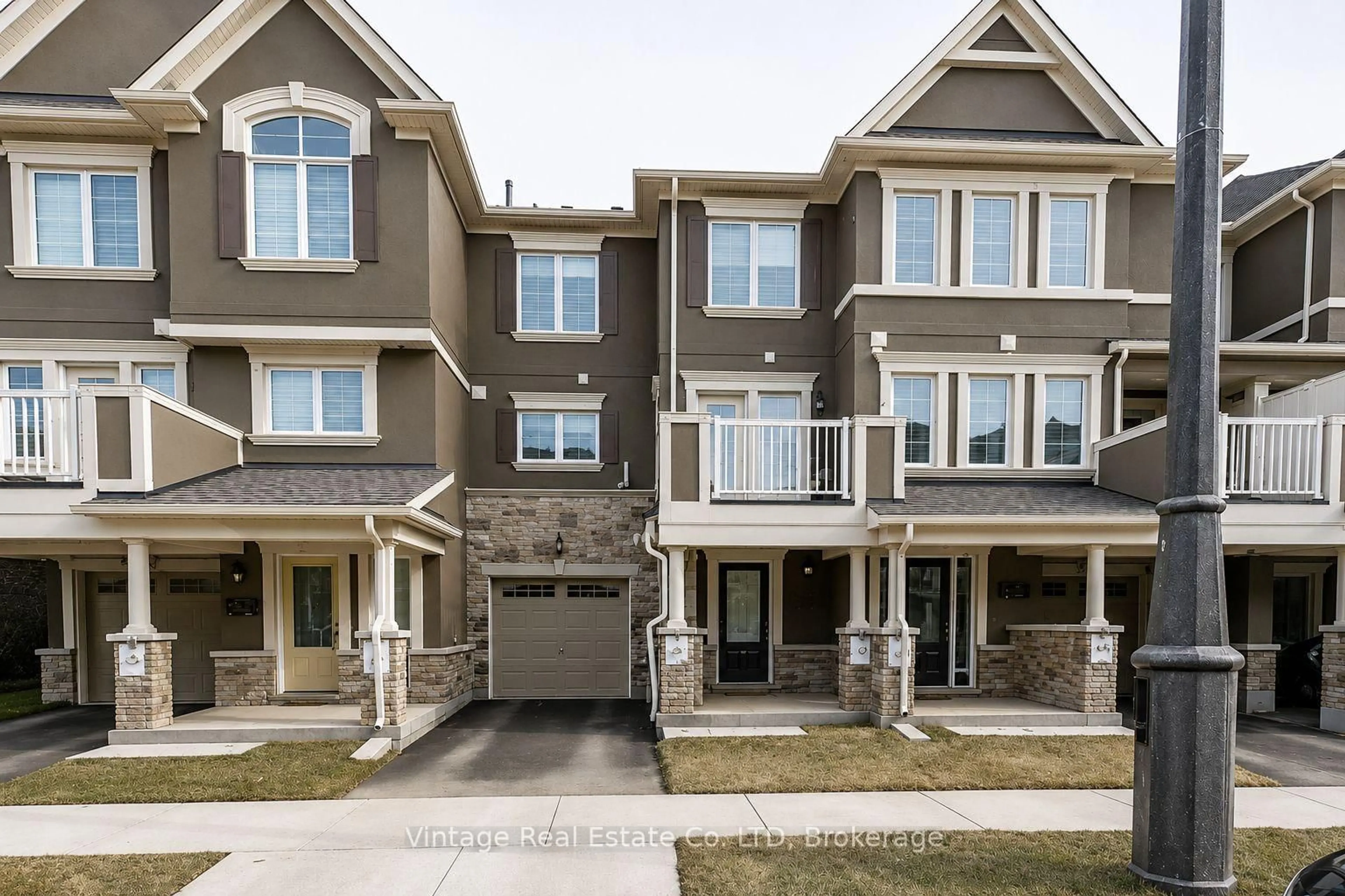 Unknown for 126 Christopher Rd, Oakville Ontario L6H 0Y1
