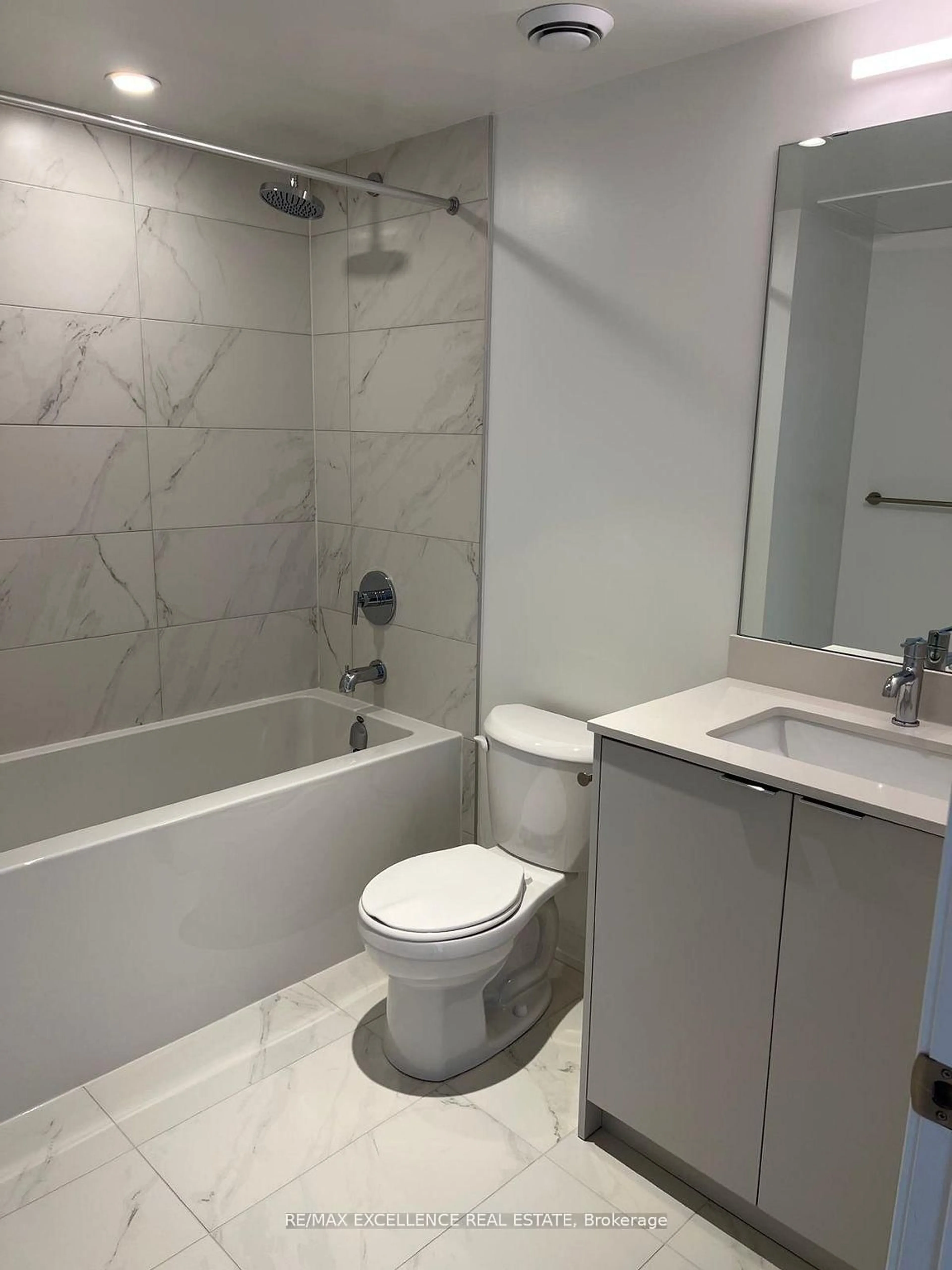 Standard bathroom, unknown for 6 Chartwell Rd #608, Toronto Ontario M8Z 4E8