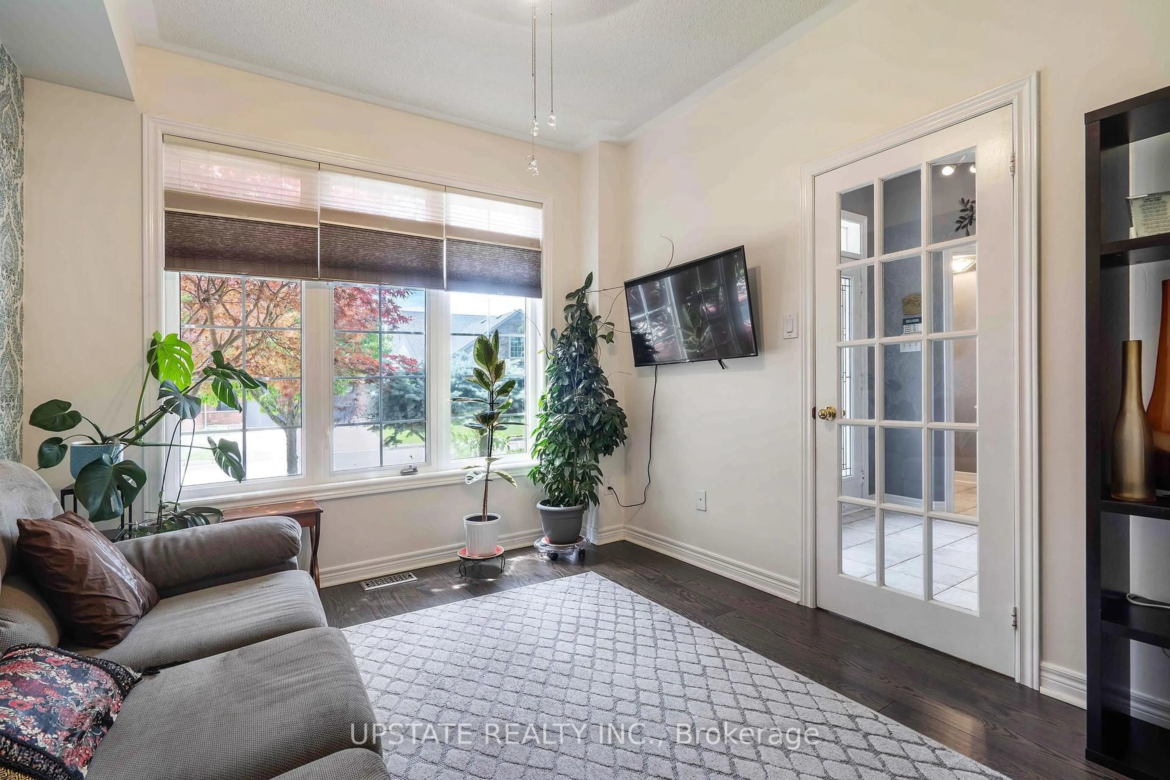 Indoor entryway for 29 Blaketon Crt, Brampton Ontario L6P 1K7