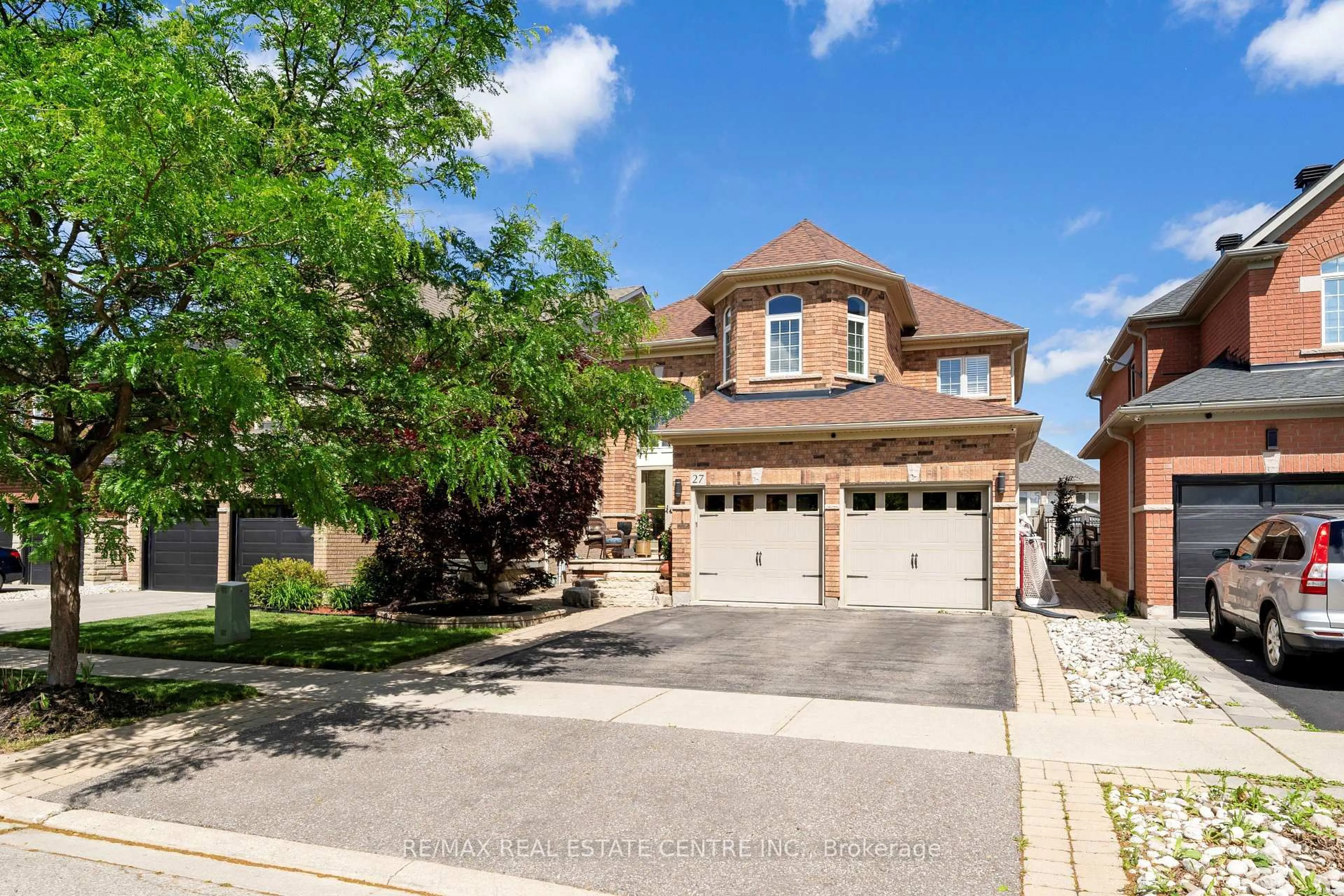 Home with brick exterior material, street for 27 Milfoil St, Halton Hills Ontario L7G 6M5
