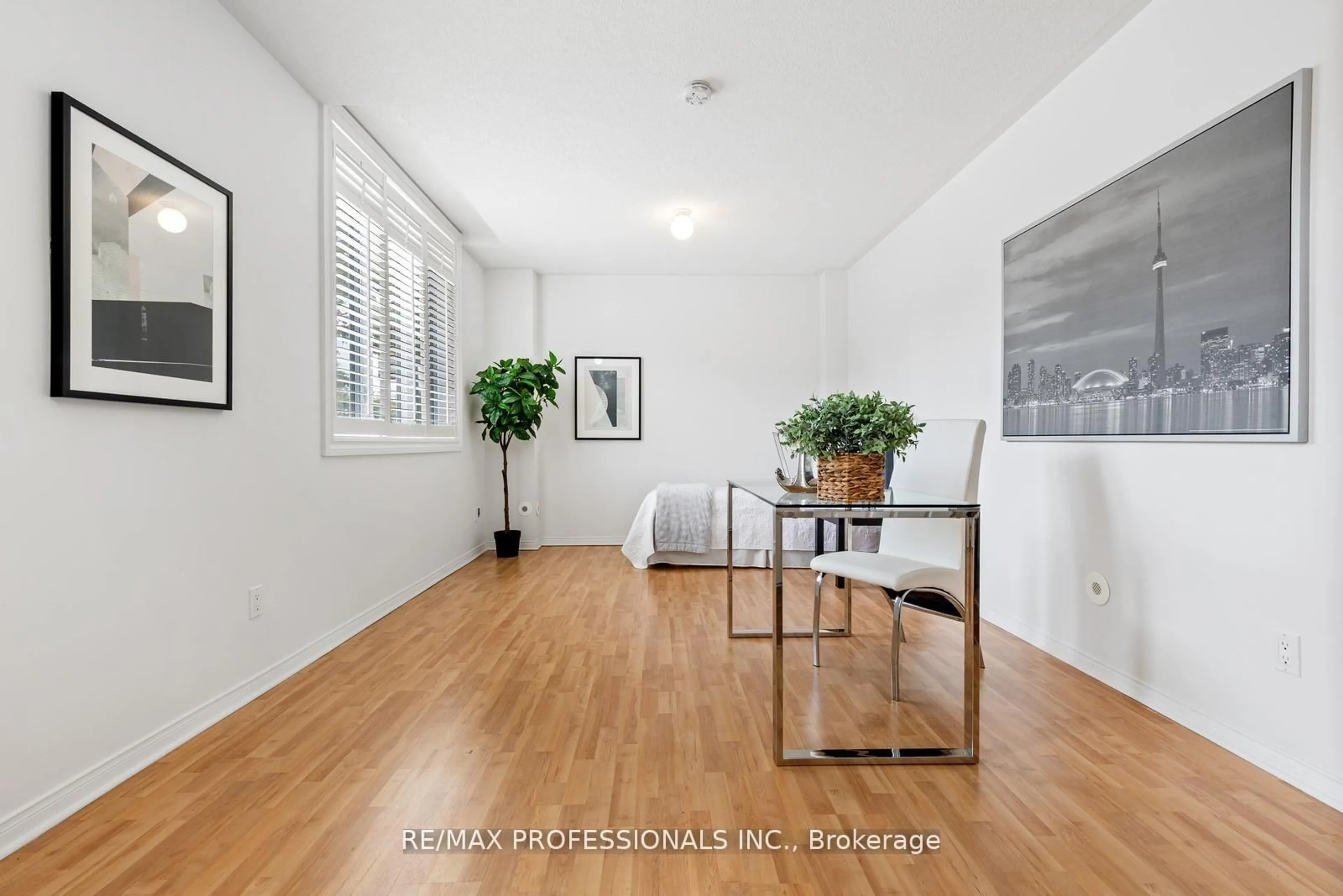 Unknown for 3400 Lake Shore Blvd #104, Toronto Ontario M8W 4Z9