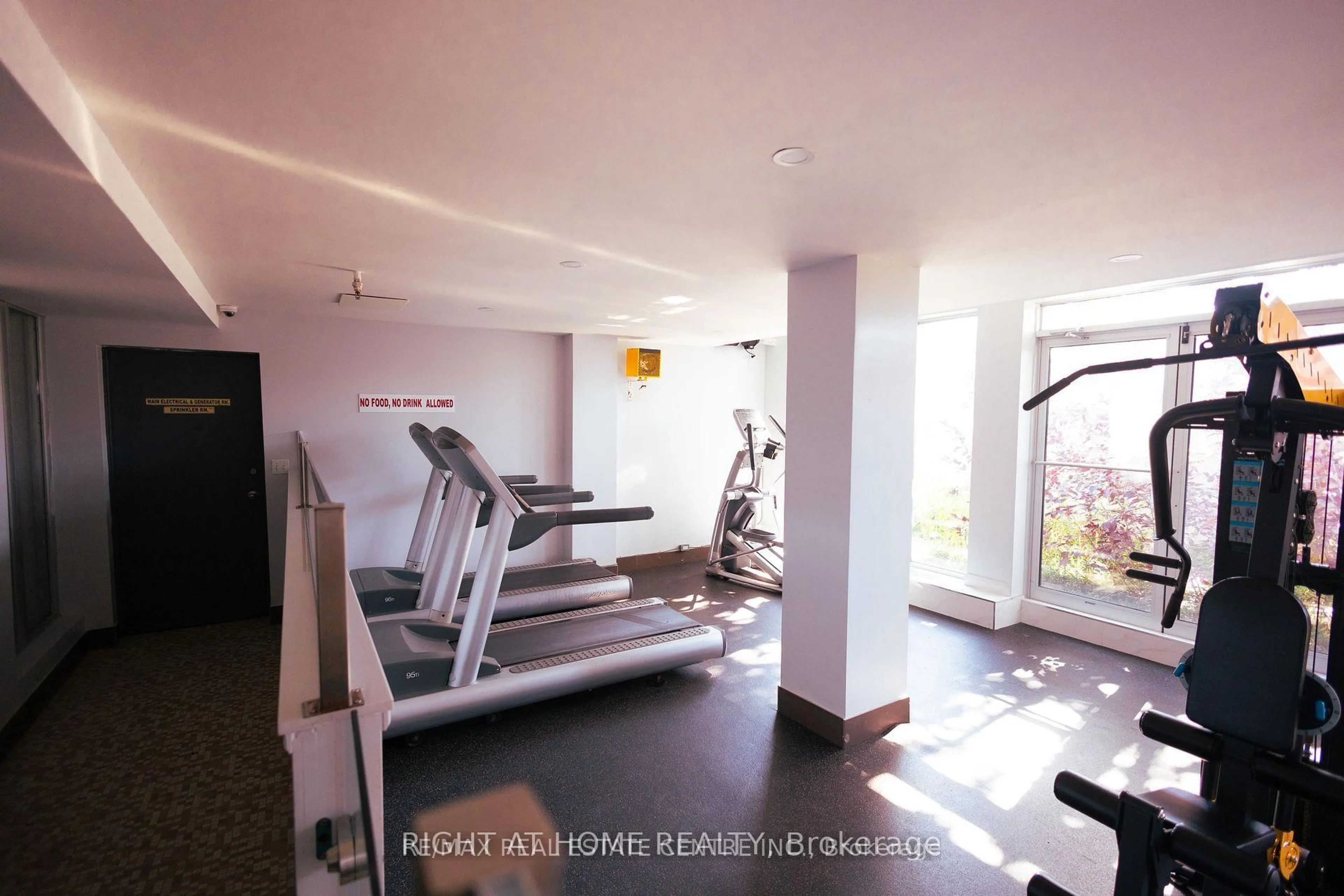 Gym or fitness room for 3025 The credit woodlands Dr #109, Mississauga Ontario L5C 2V3