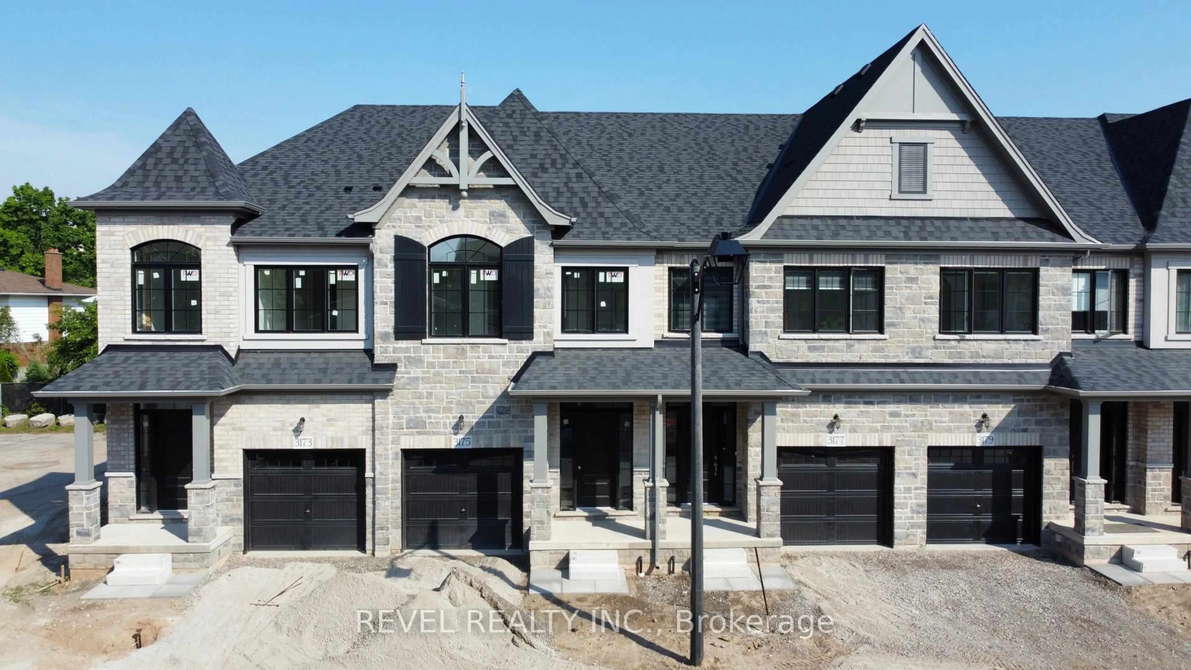 Home with brick exterior material, street for 3175 Maplehill Dr, Burlington Ontario L7N 2W3