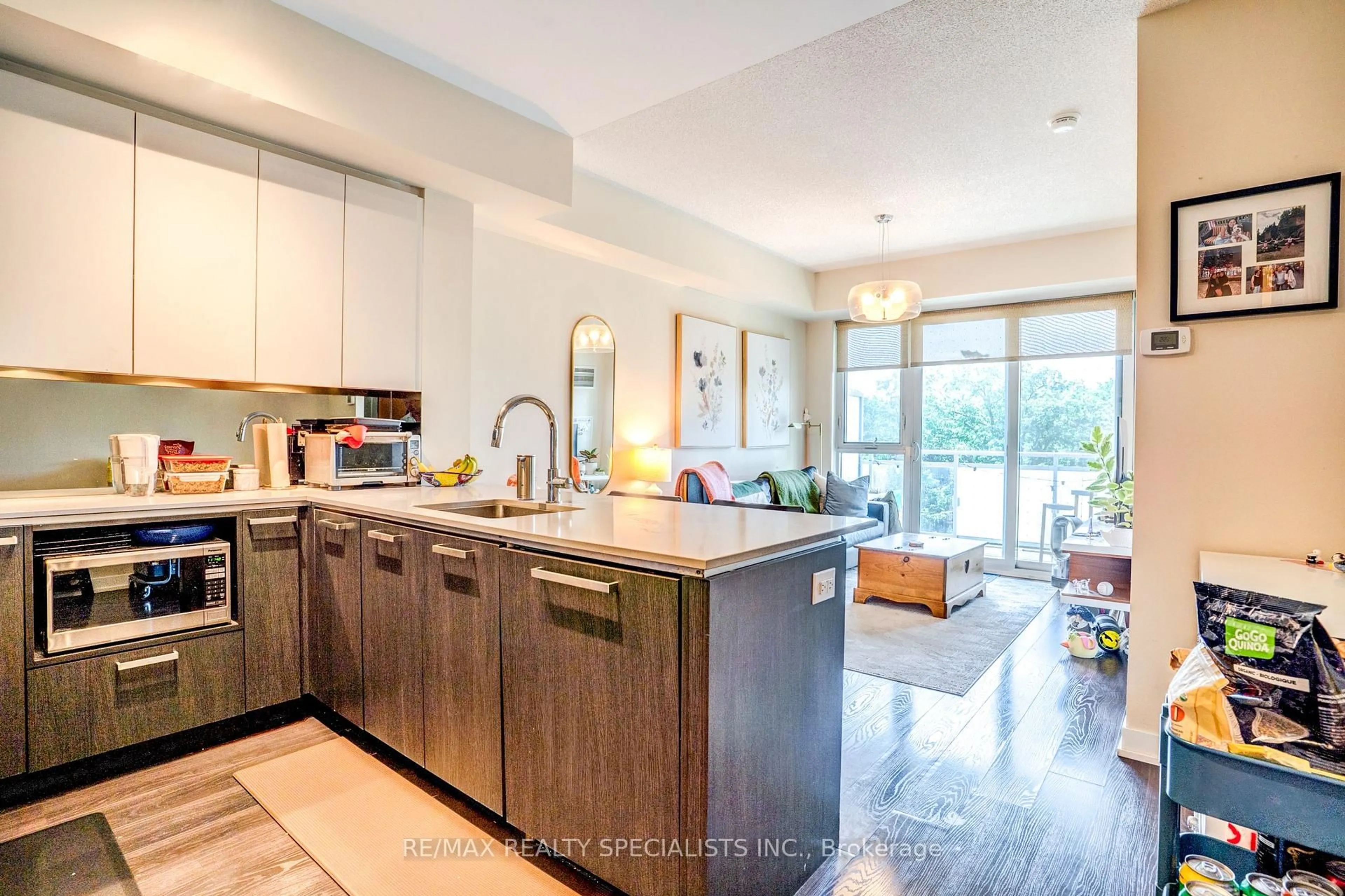 Open concept kitchen, ceramic/tile floor for 1830 Bloor St #518, Toronto Ontario M6P 3K6