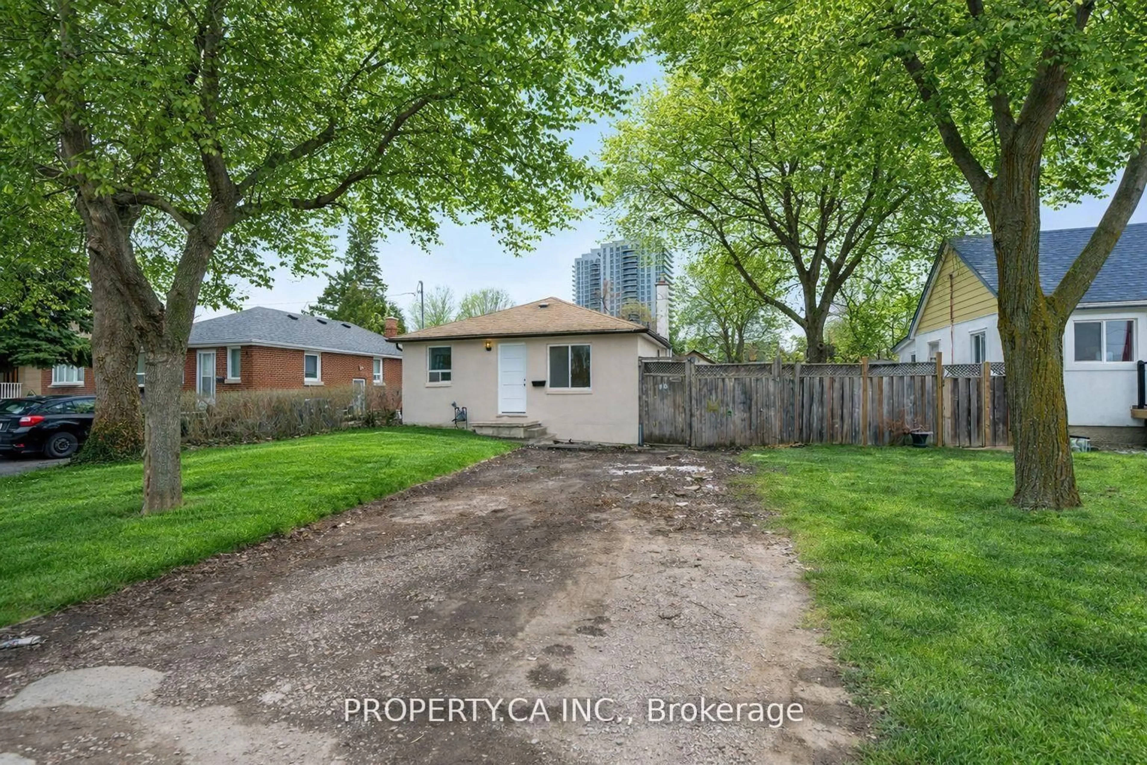 A pic from outside/outdoor area/front of a property/back of a property/a pic from drone, street for 46 McMurchy Ave, Brampton Ontario L6X 1Y1