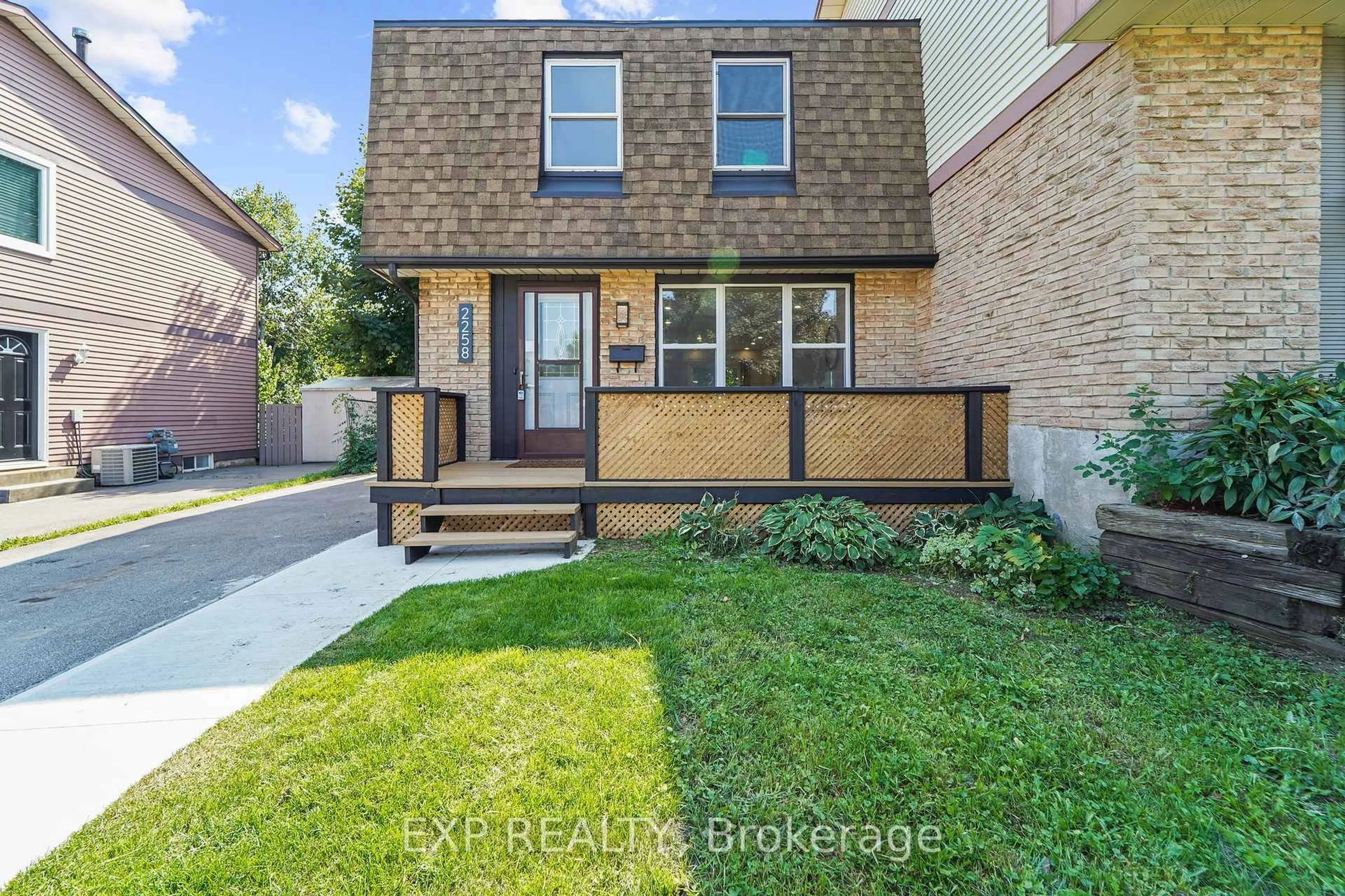 Home with brick exterior material, street for 2258 Manchester Dr, Burlington Ontario L7P 3W2