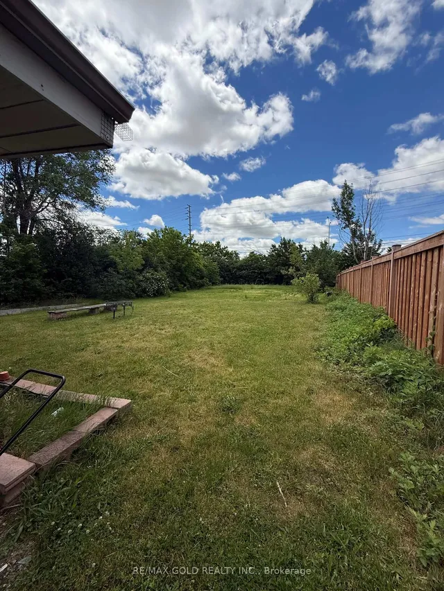 7530 Redstone Rd, Mississauga 4