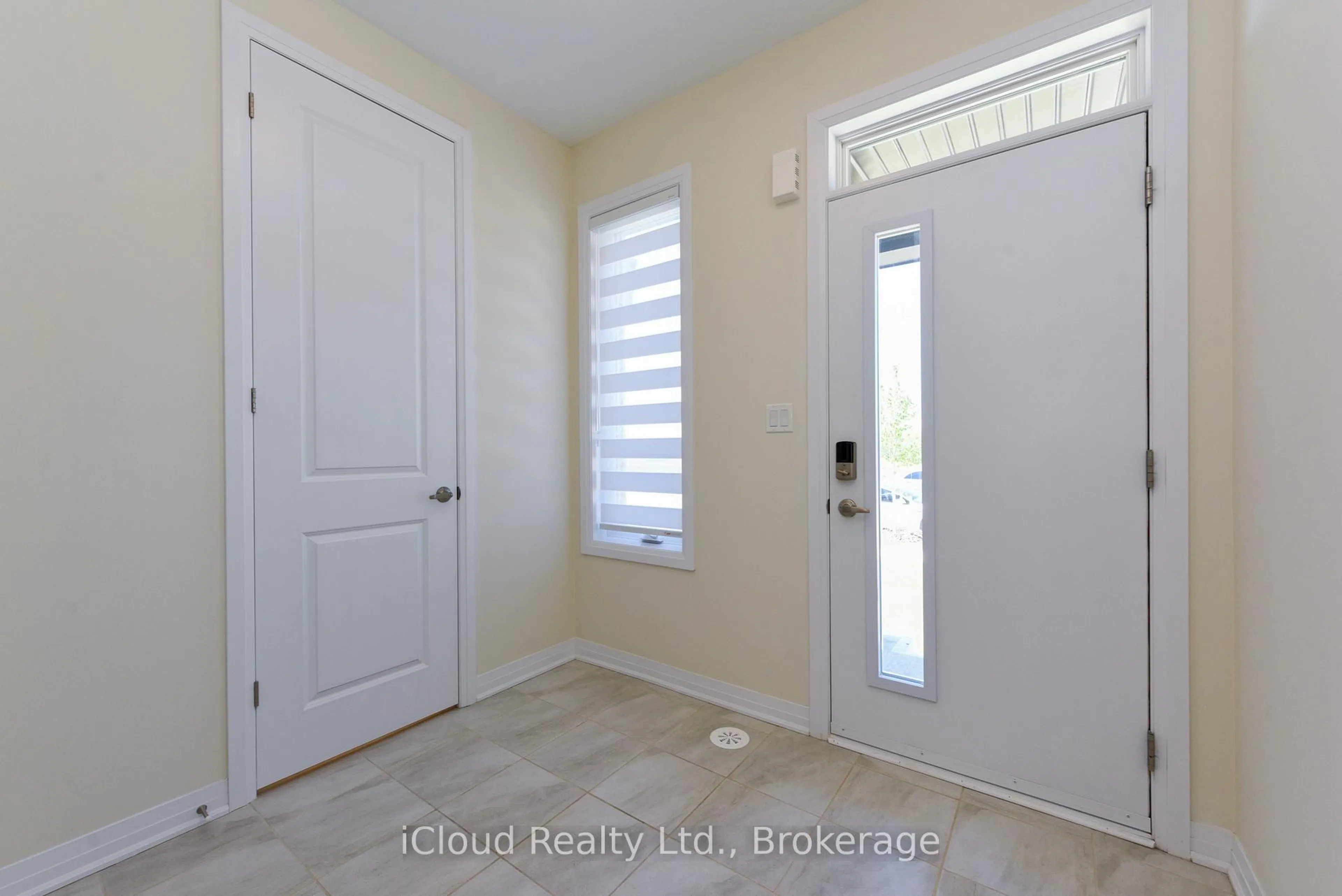 Indoor entryway for 3523 Post Rd, Oakville Ontario L6H 7W5