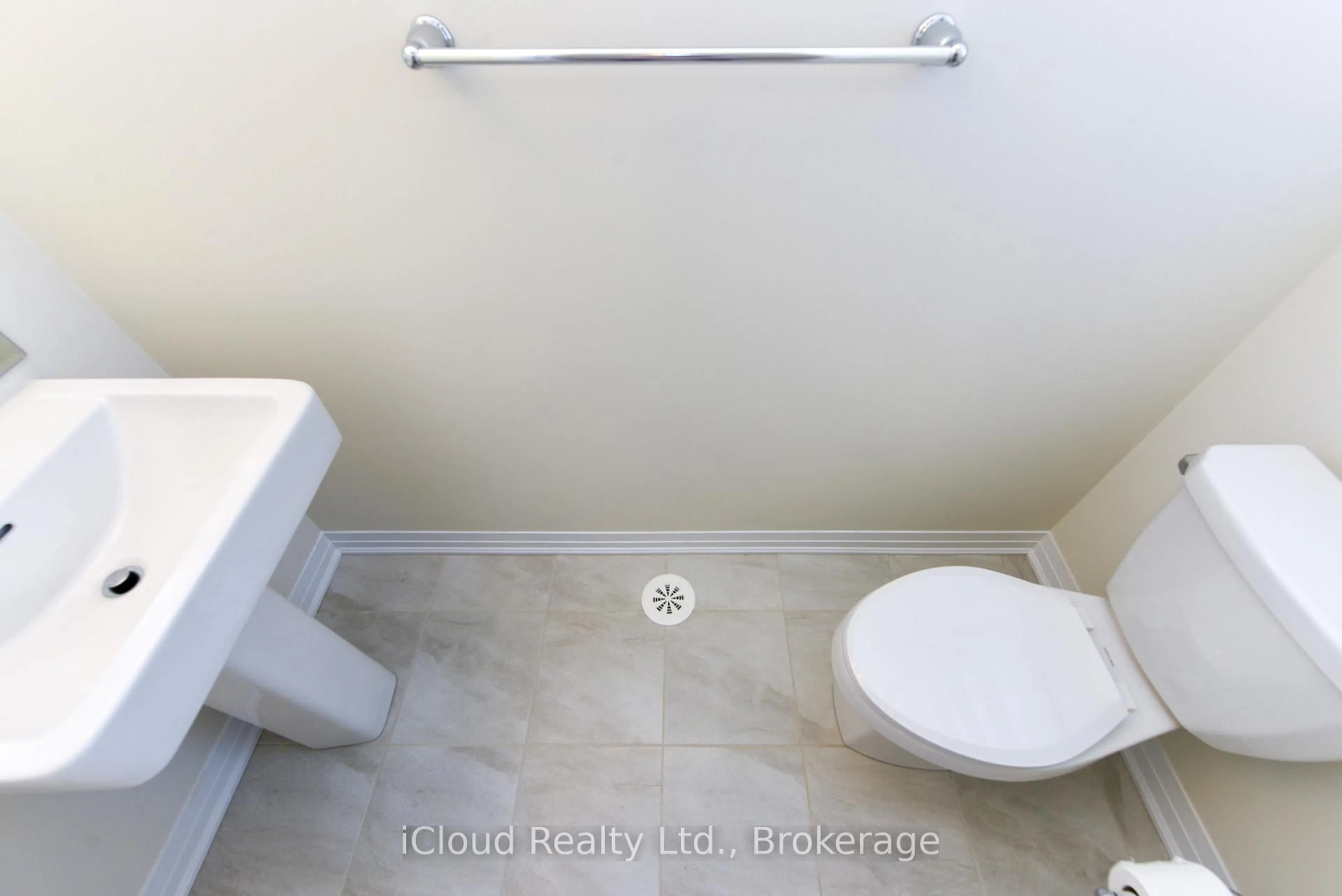 A pic of a room for 3523 Post Rd, Oakville Ontario L6H 7W5