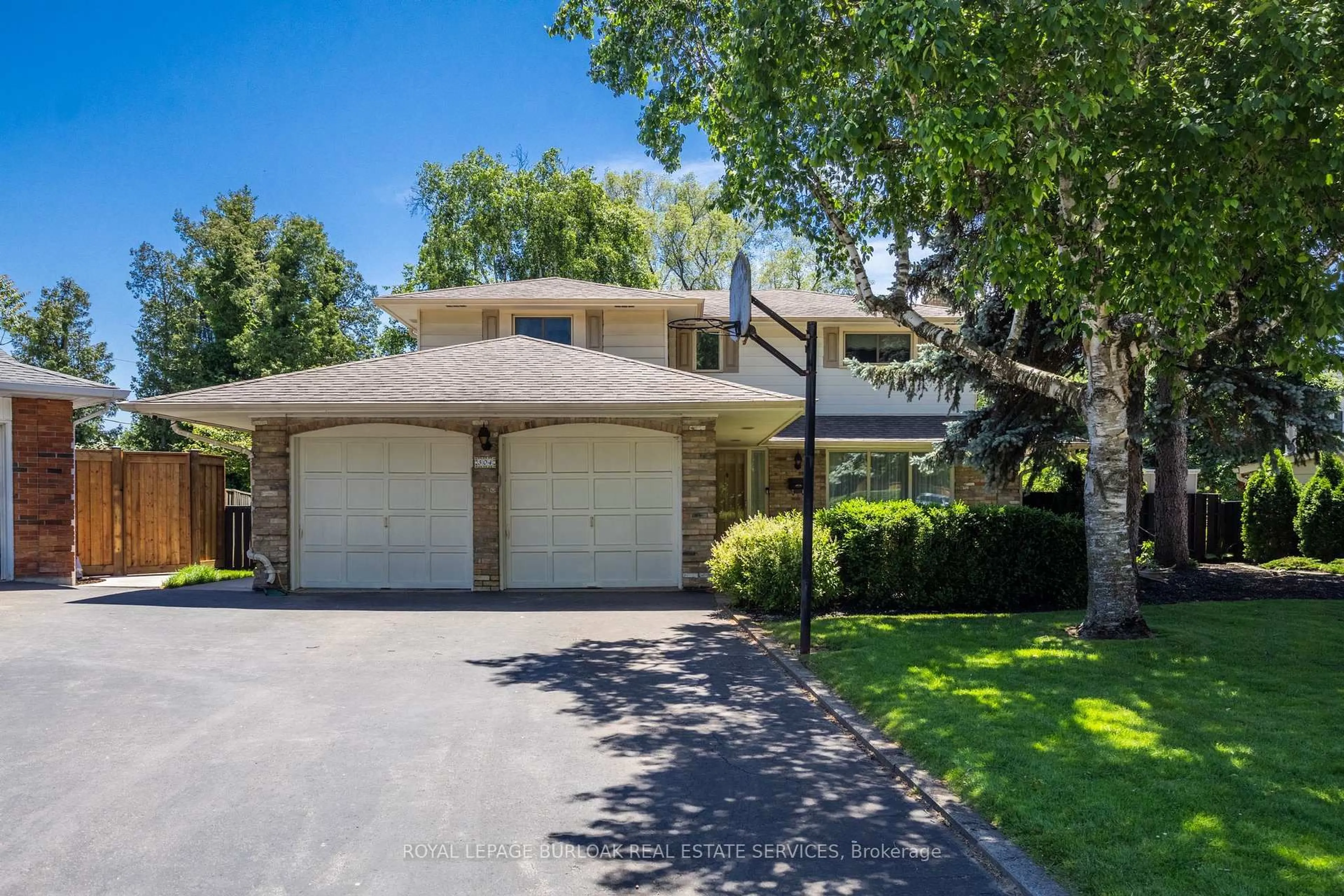 Unknown for 304 Oakwood Crt, Burlington Ontario L7N 1W9