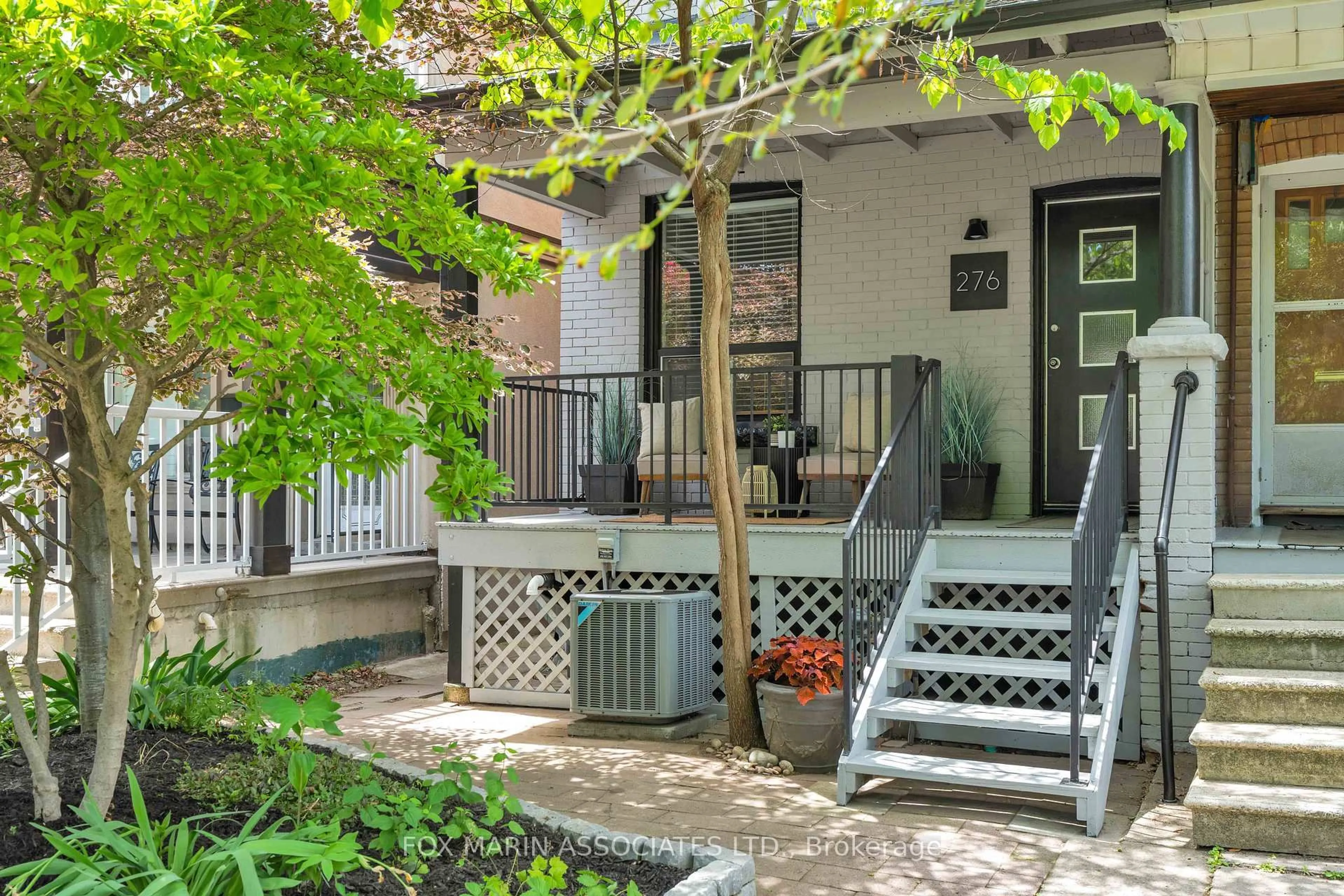 Patio, street for 276 Perth Ave, Toronto Ontario M6P 3Y2