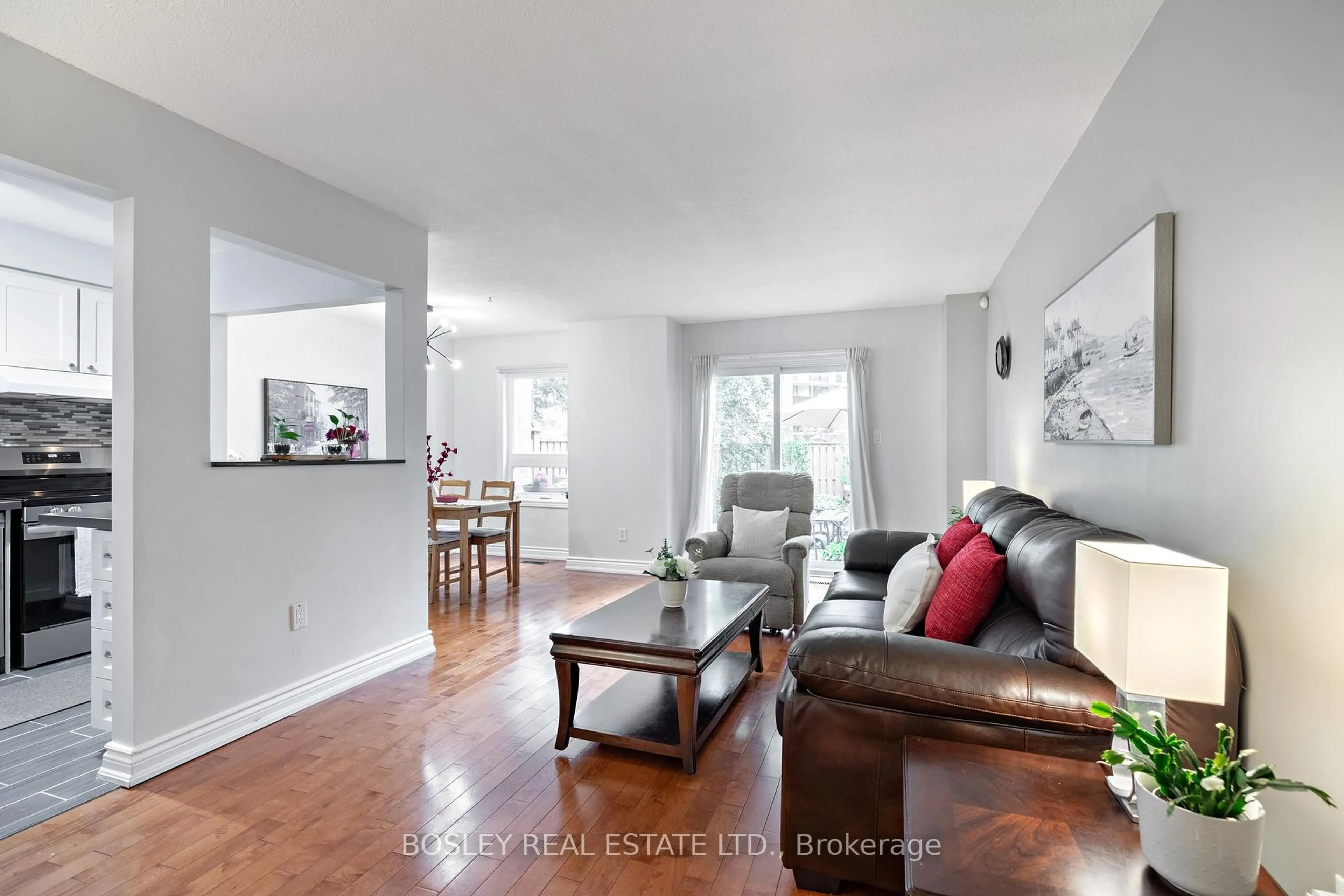 Living room with furniture, unknown for 6 Markburn Crt, Toronto Ontario M9C 4Z1