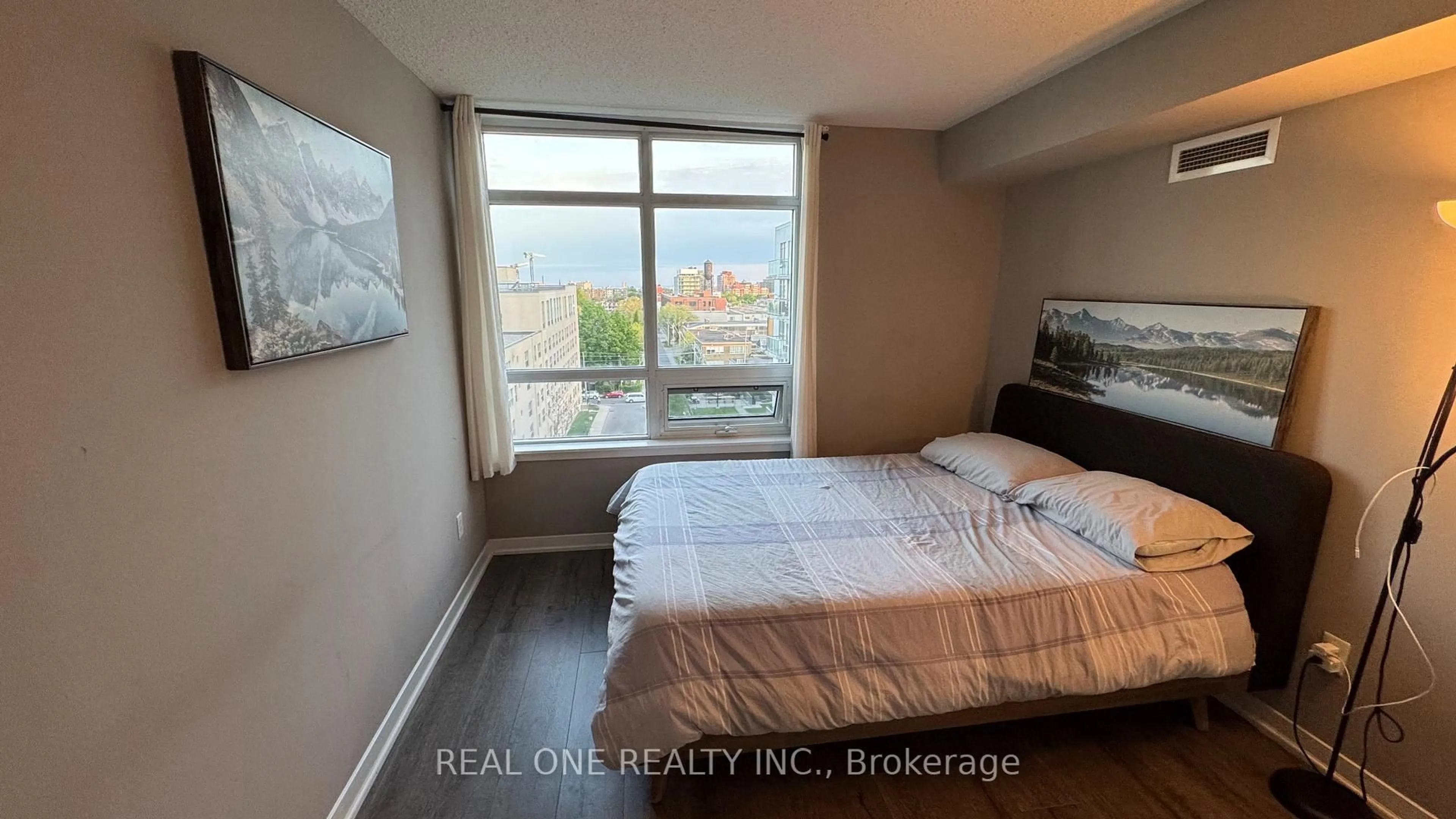 A pic of a room for 816 Lansdowne Ave #709, Toronto Ontario M6H 4K6