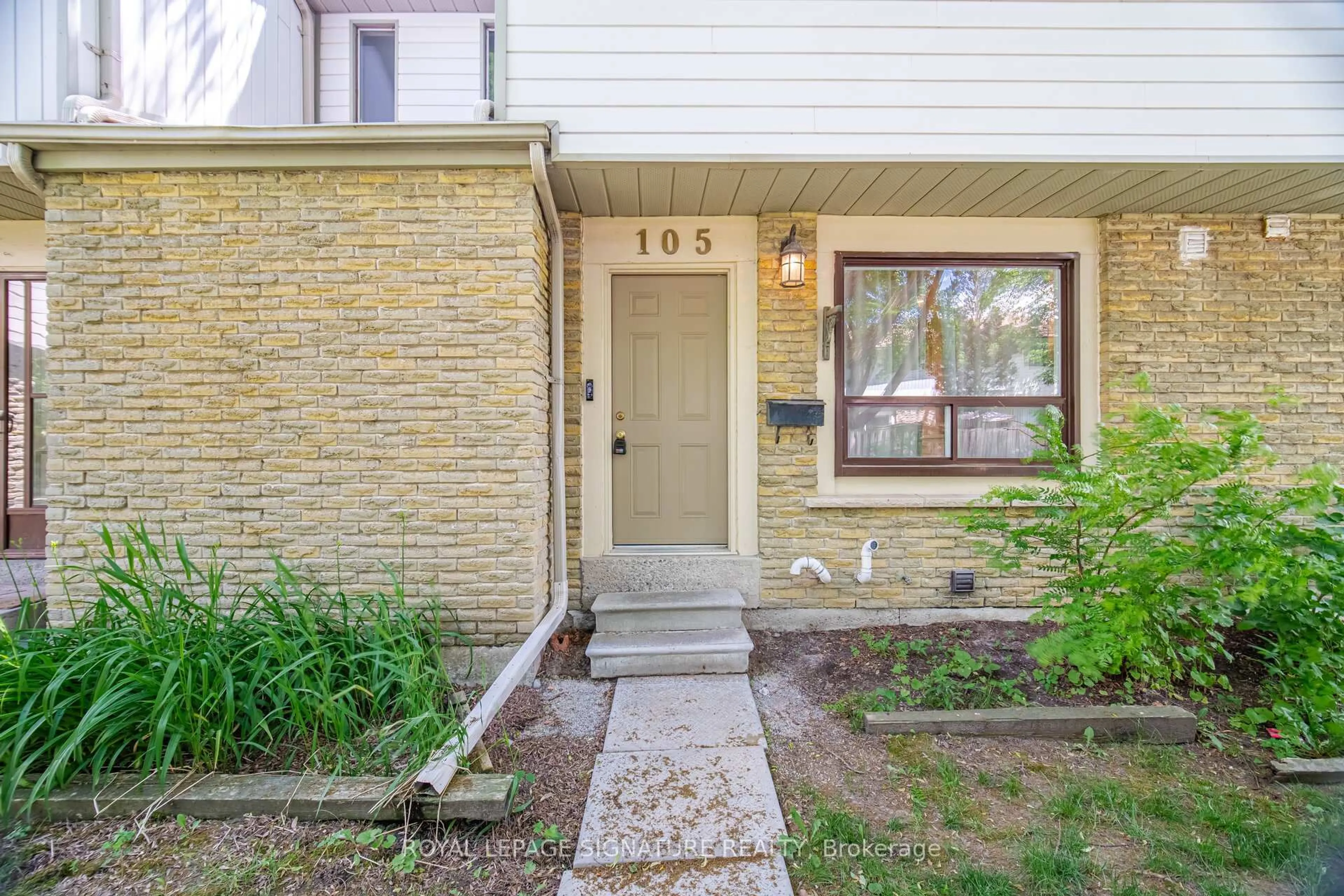 Unknown for 6540 Falconer Dr #105, Mississauga Ontario L5N 1M1