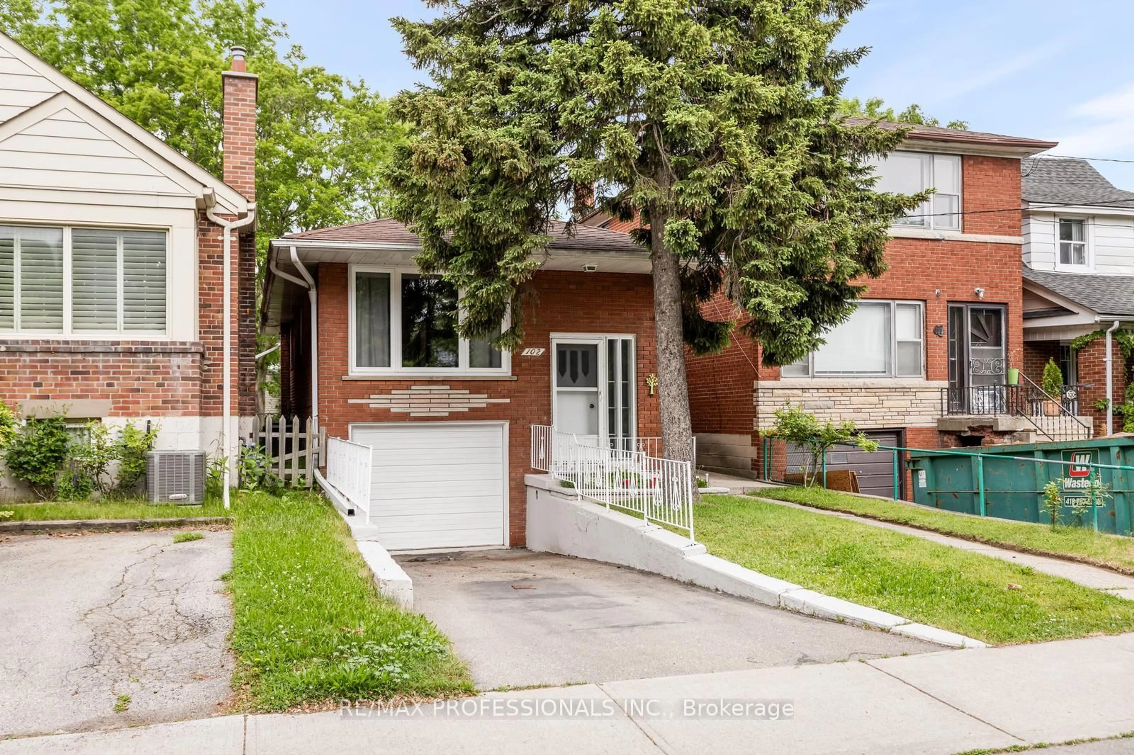 Home with brick exterior material, street for 102 Symons St, Toronto Ontario M8V 1V2