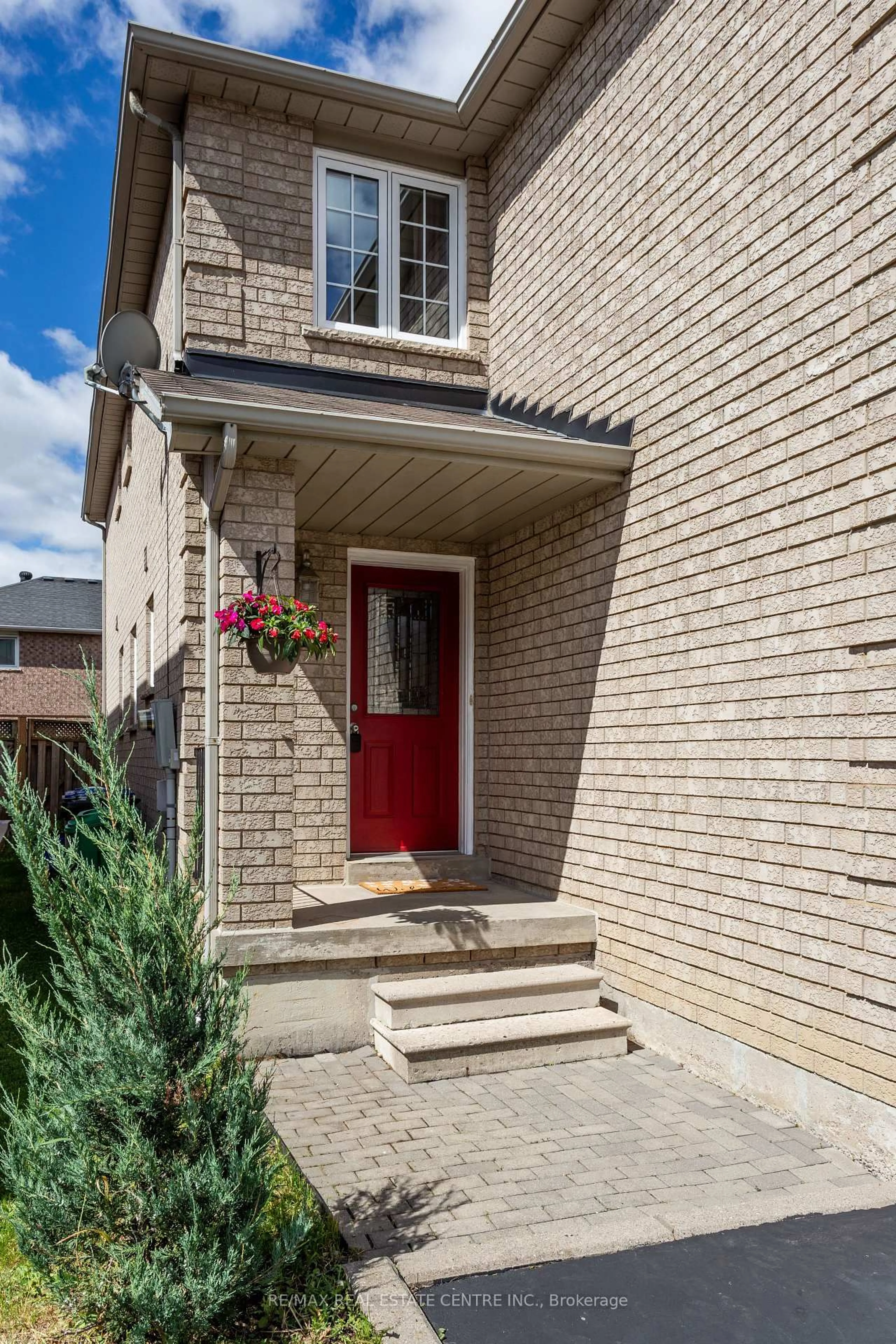 Home with brick exterior material, street for 5543 Antrex Cres, Mississauga Ontario L4Z 3T8