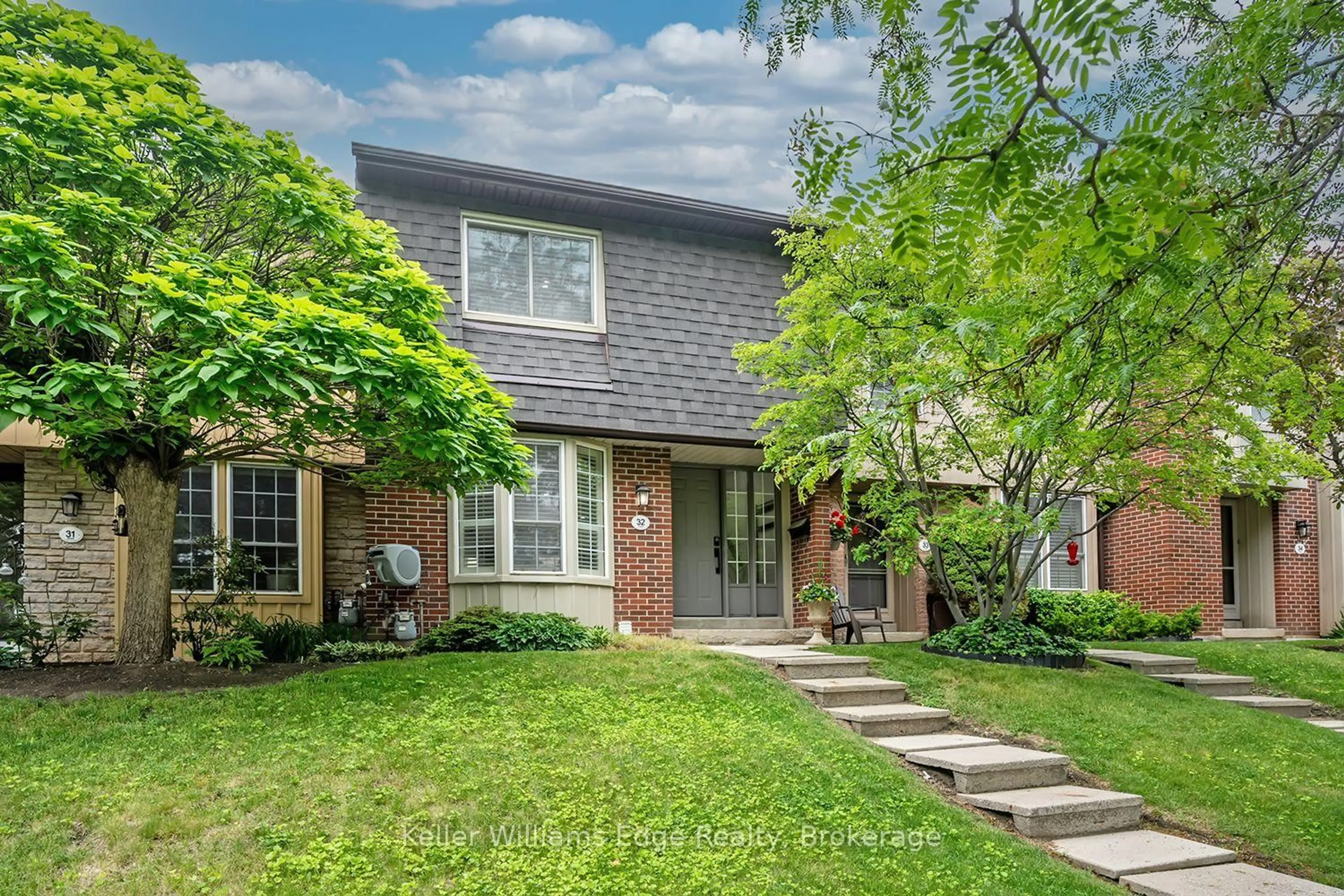 Home with brick exterior material, street for 3049 Glencrest Rd #32, Burlington Ontario L7N 3K1