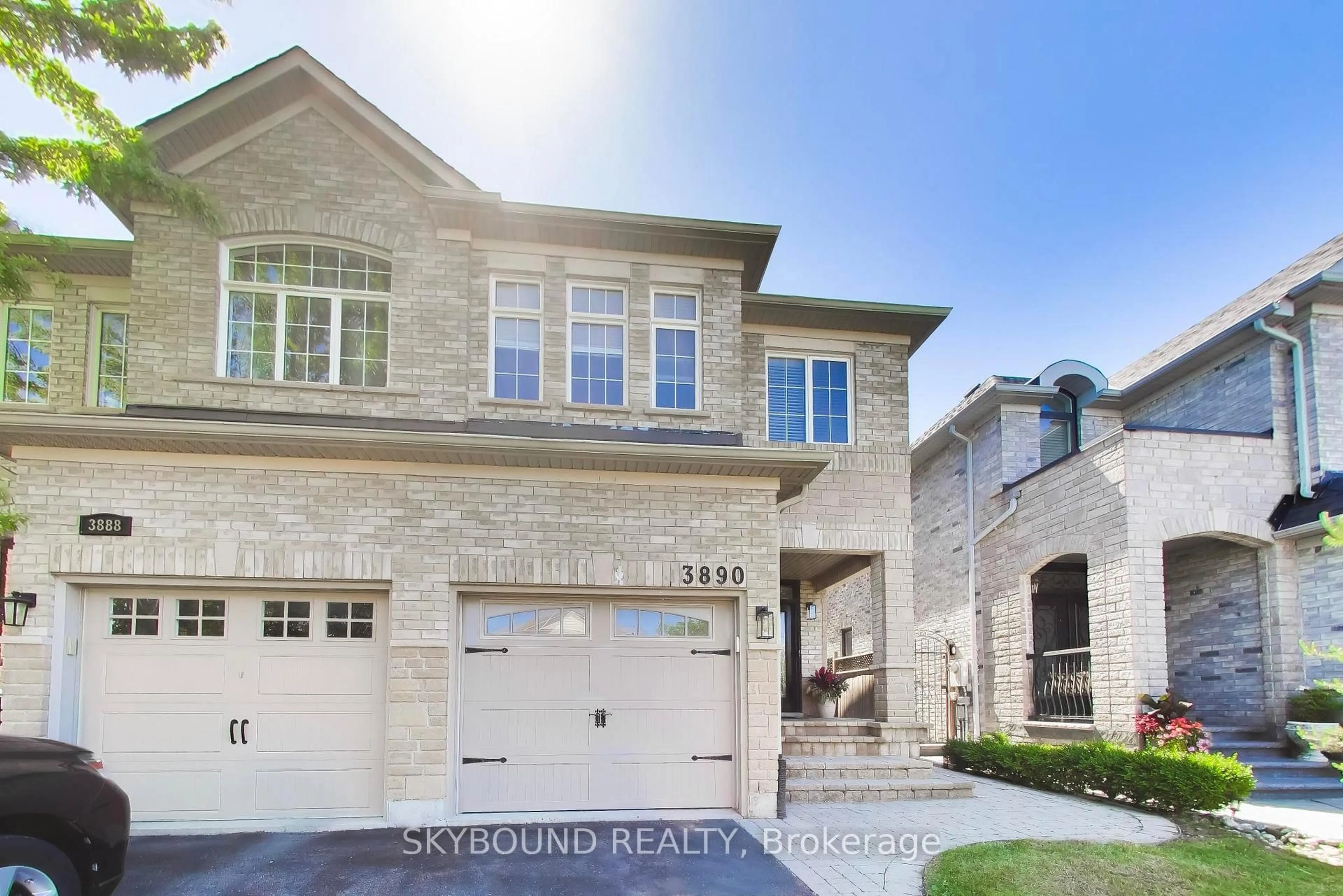 Home with brick exterior material, street for 3890 McDowell Dr, Mississauga Ontario L5M 6P2