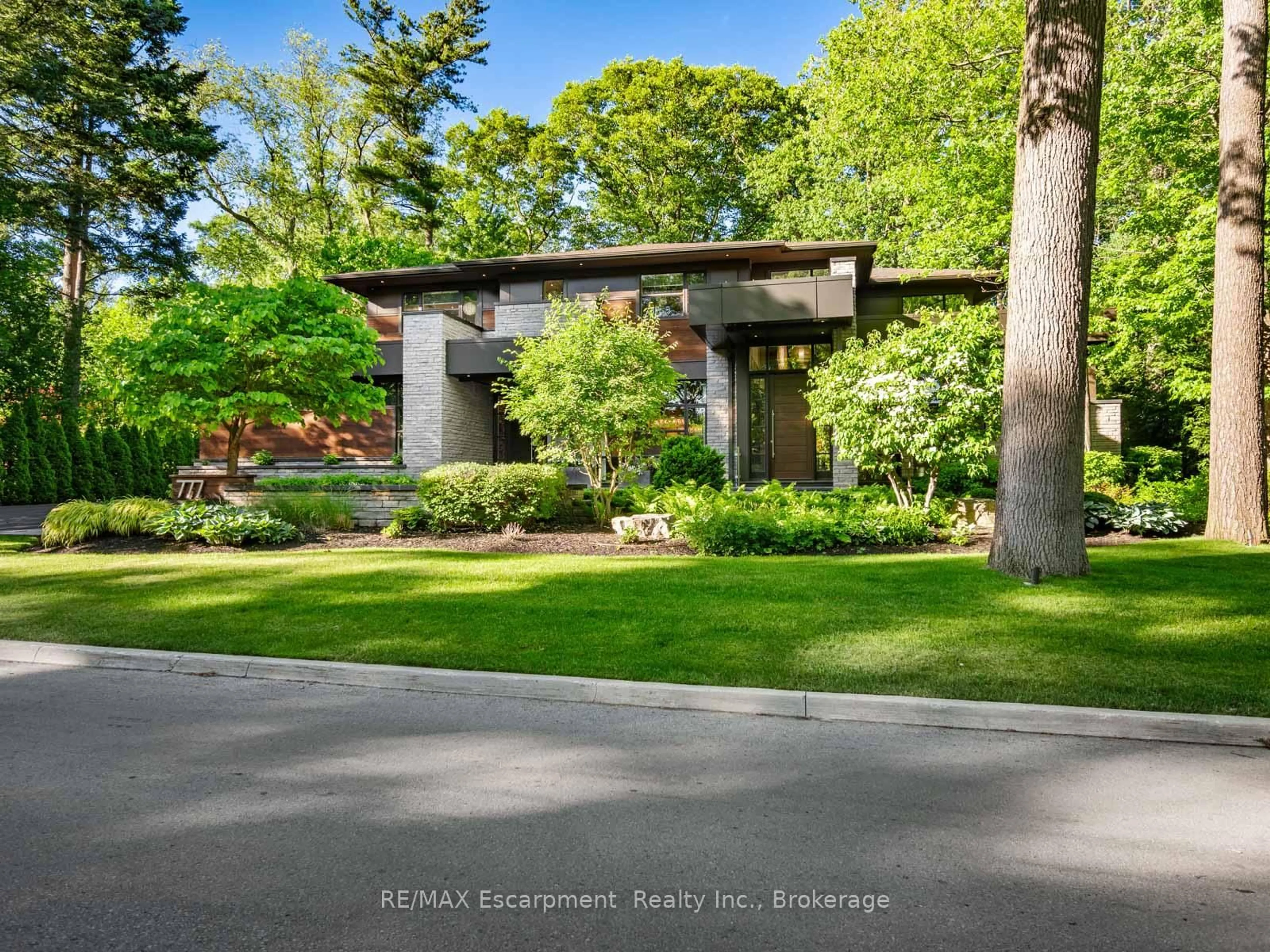 Unknown for 777 Shadeland Ave, Burlington Ontario L7T 2M2