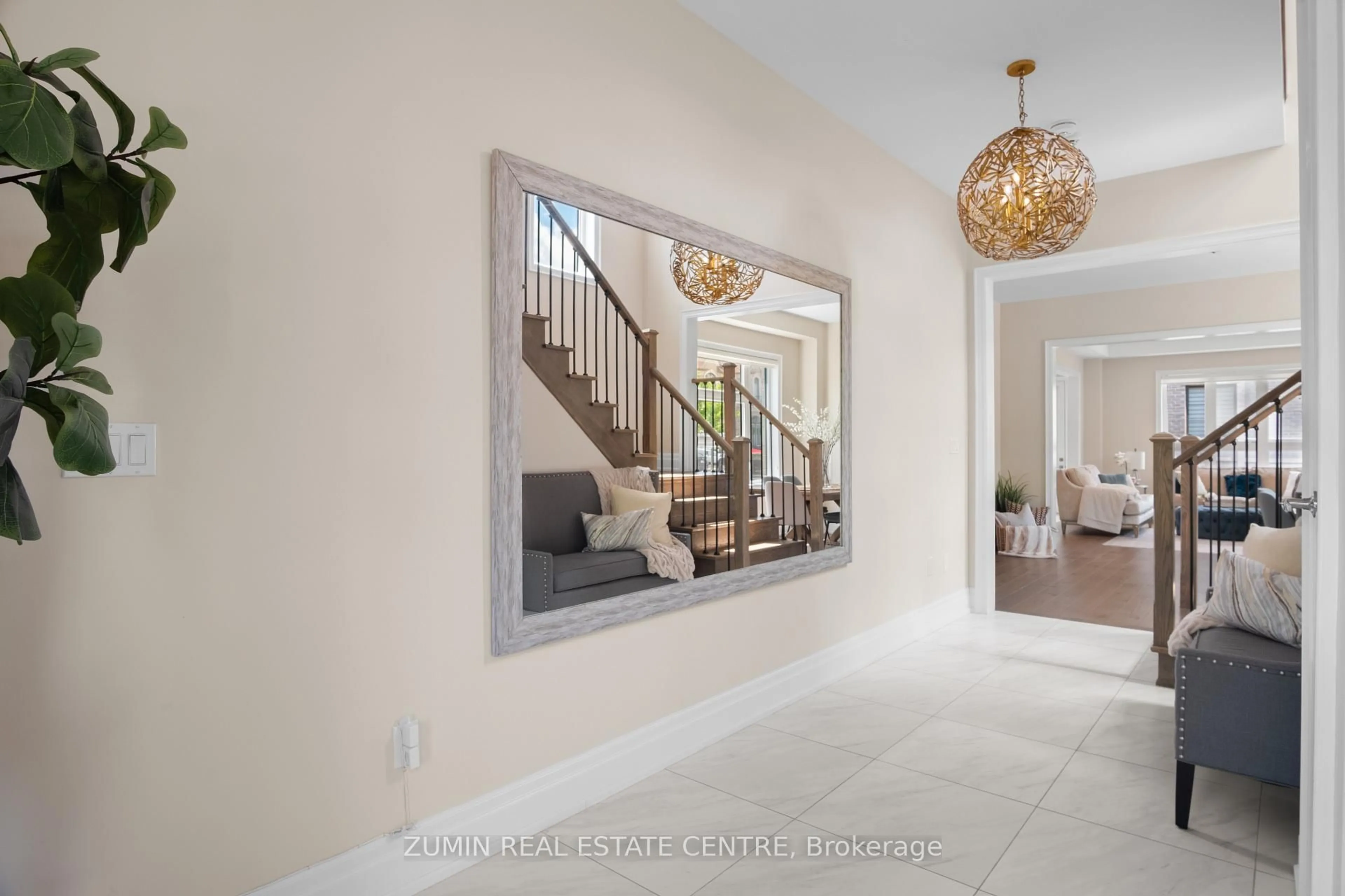 Indoor entryway for 39 Lyle Way, Brampton Ontario L6X 0B4
