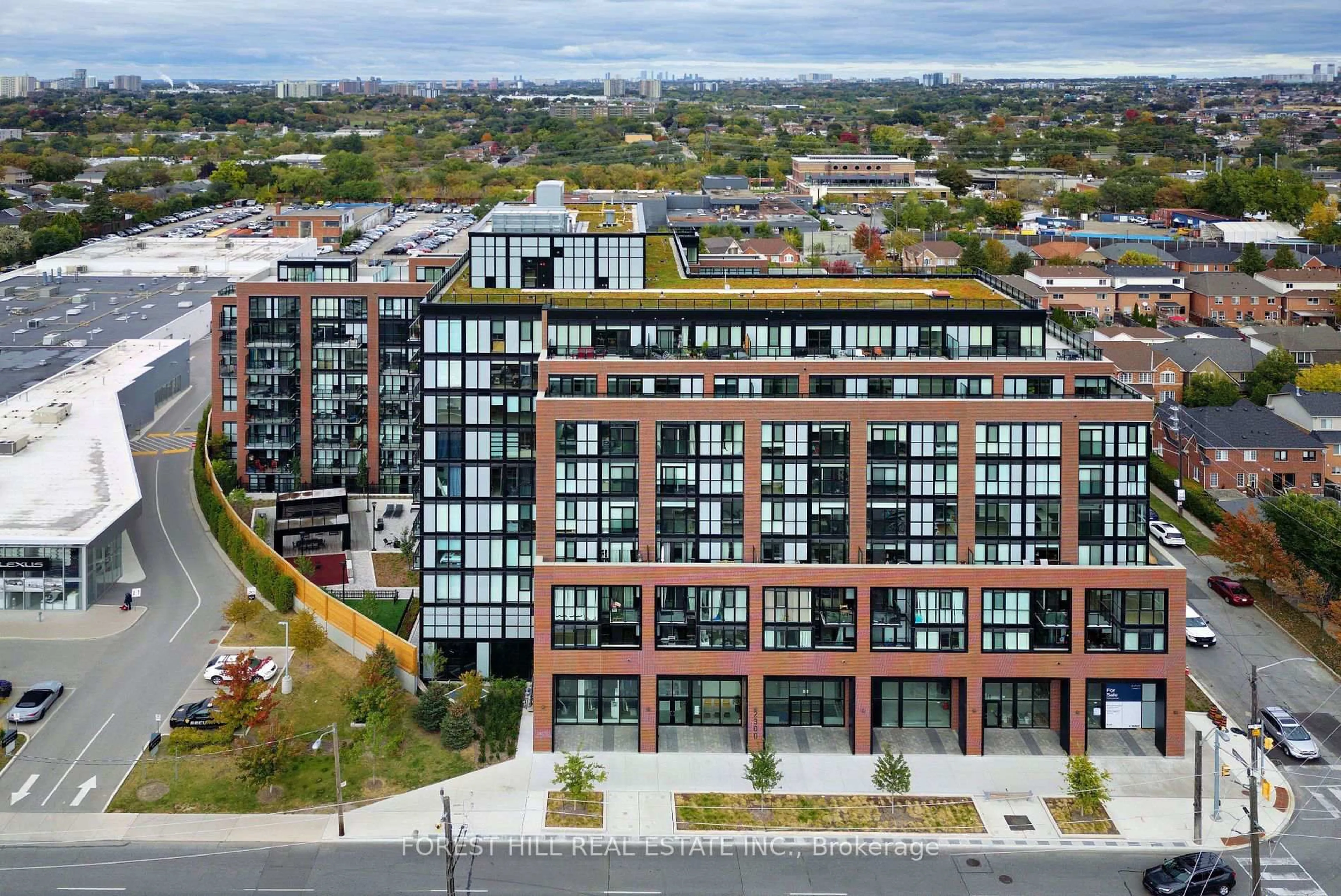 A pic from outside/outdoor area/front of a property/back of a property/a pic from drone, city buildings view from balcony for 2300 ST CLAIR Ave #725, Toronto Ontario M6N 0B3