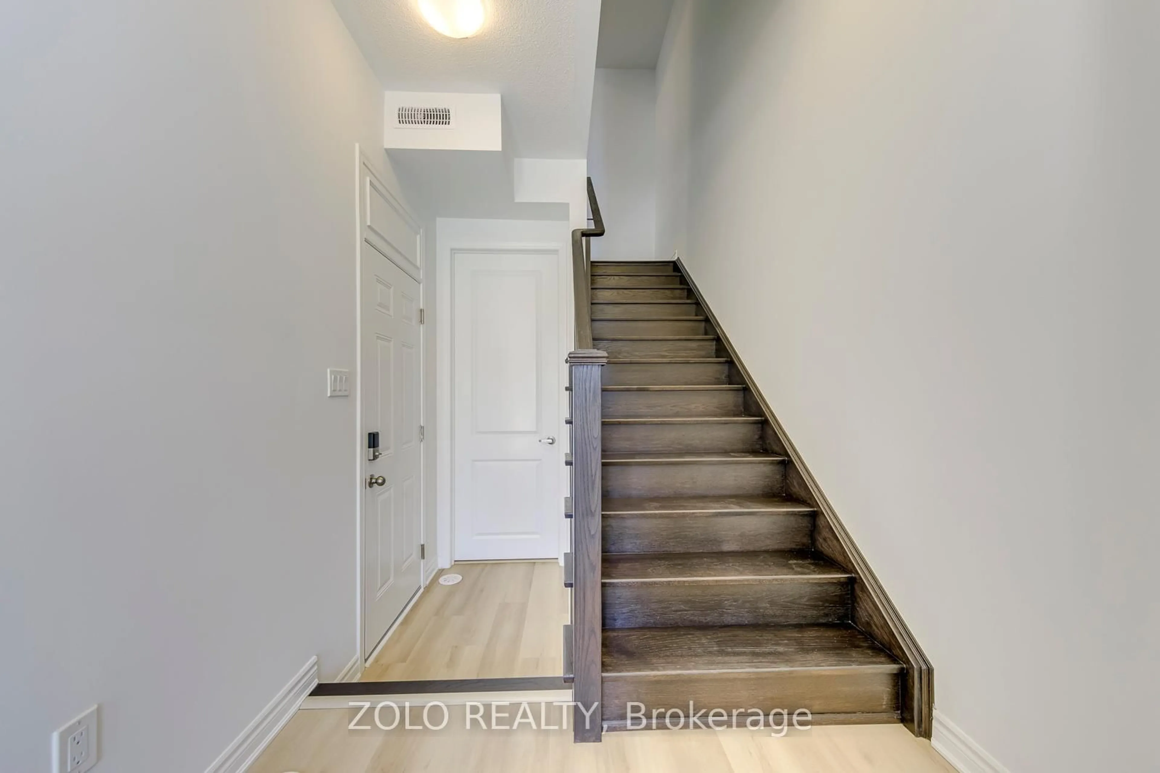 Unknown for 1572 Rutland Cres, Milton Ontario L9E 2H5