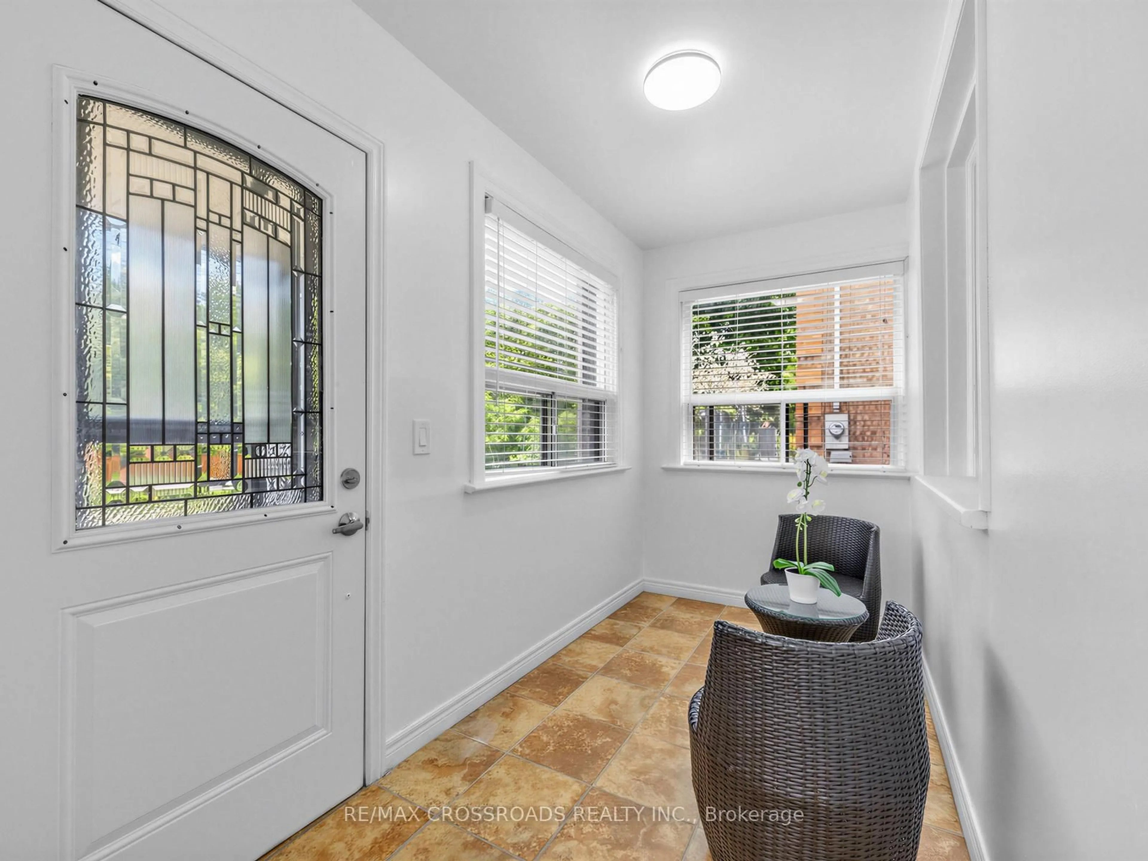 Indoor entryway for 80 Gray Ave, Toronto Ontario M6N 4S8