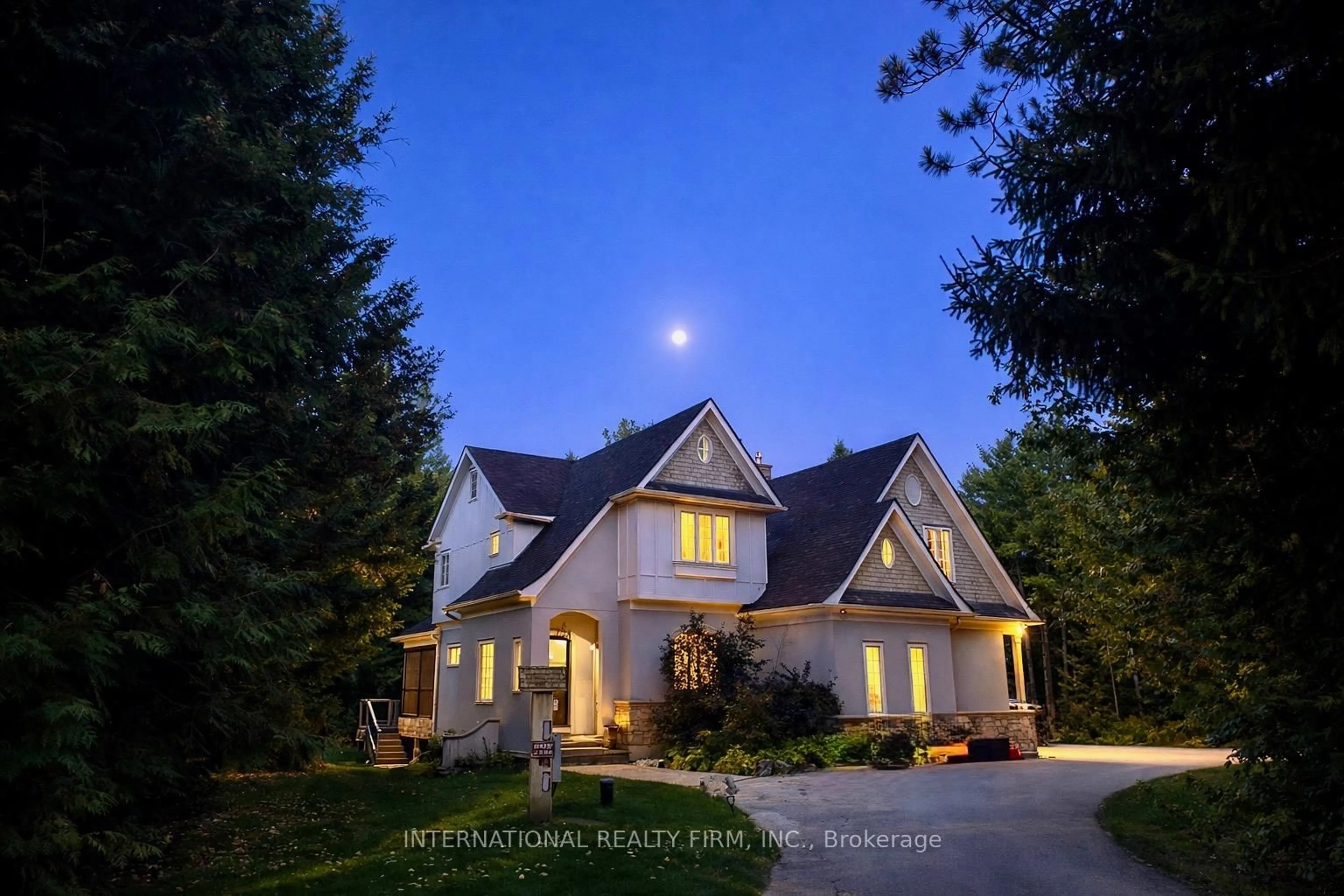 Home with brick exterior material, unknown for 19748 Kennedy Rd, Caledon Ontario L7K 1Y2